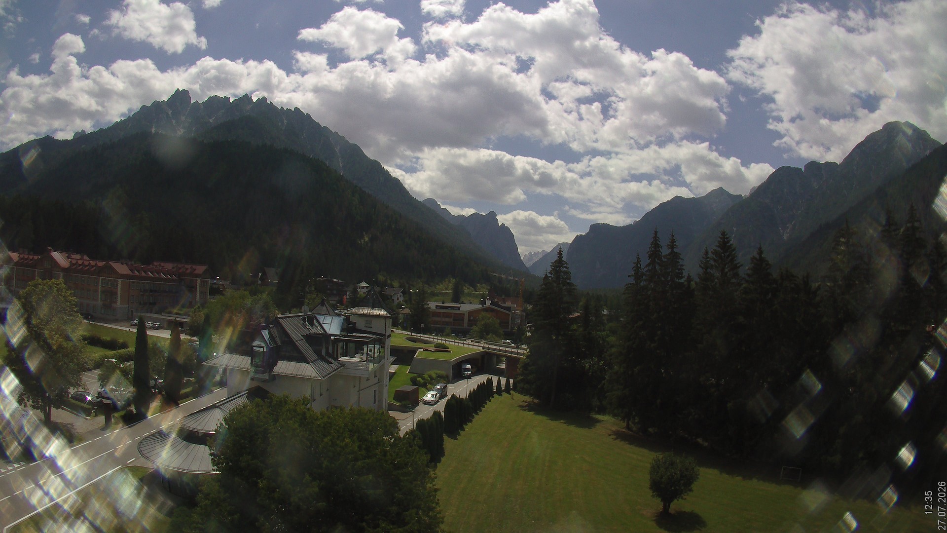 Archiv Foto Webcam Apparthotel Germania – Blick auf das Höhlensteintal