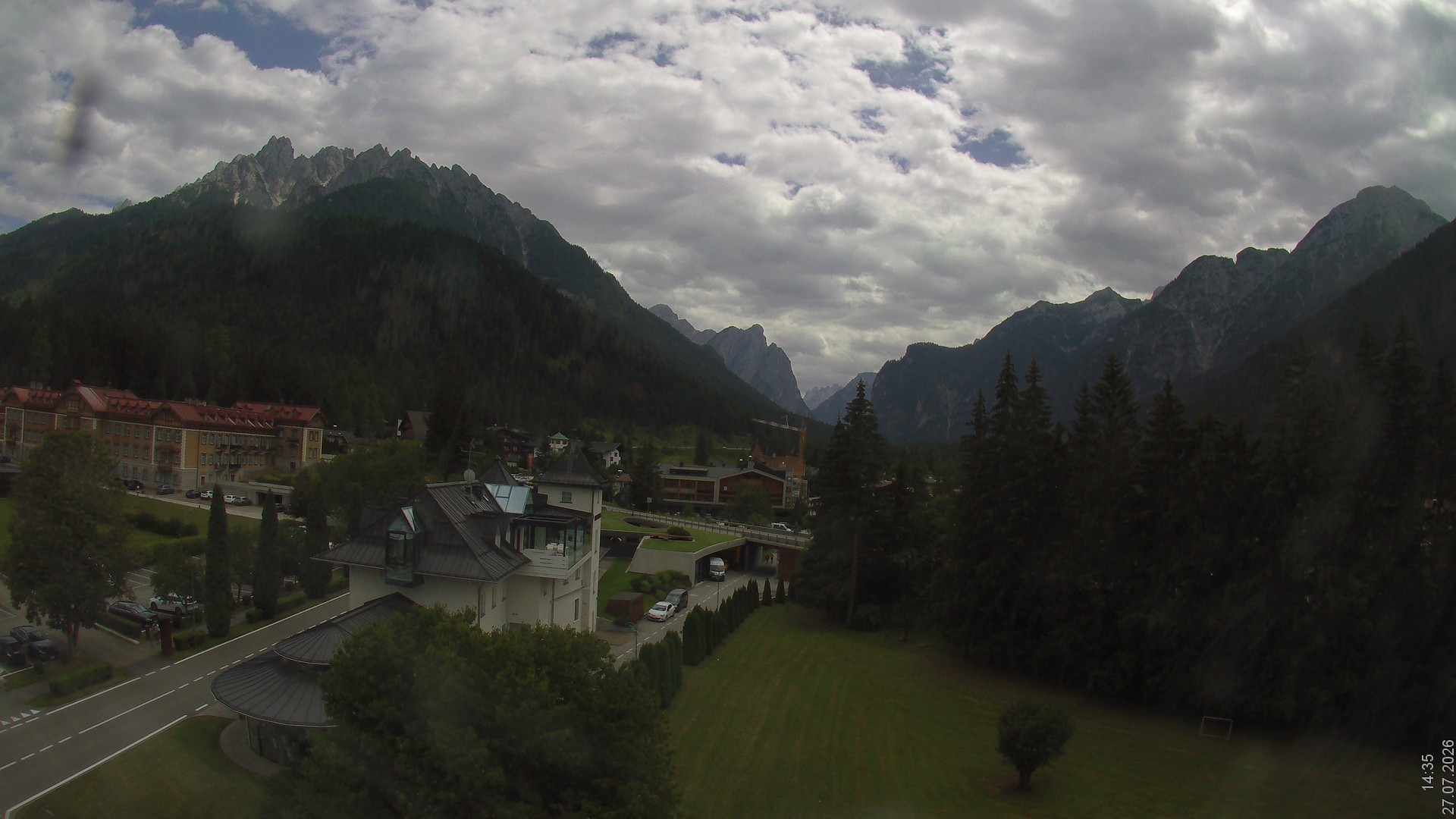 Archiv Foto Webcam Apparthotel Germania – Blick auf das Höhlensteintal