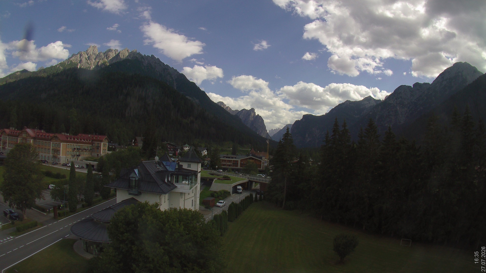 Archived image Webcam Apparthotel Germania - Höhlenstein Valley