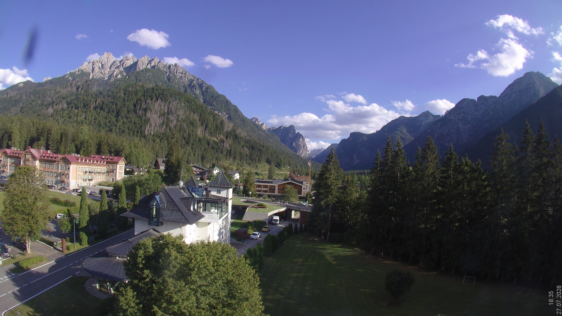 Archived image Webcam Apparthotel Germania - Höhlenstein Valley