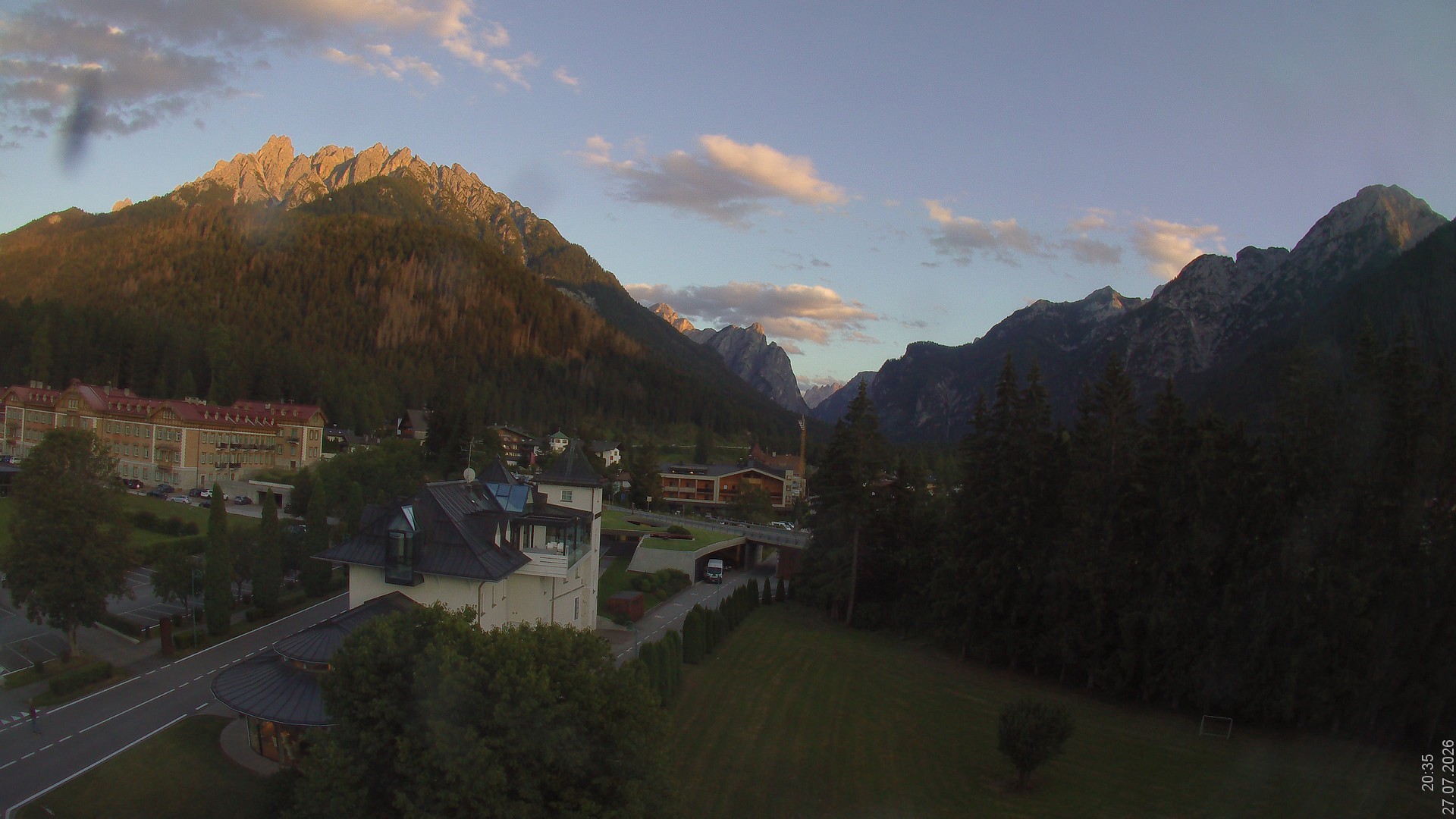 Archived image Webcam Apparthotel Germania - Höhlenstein Valley