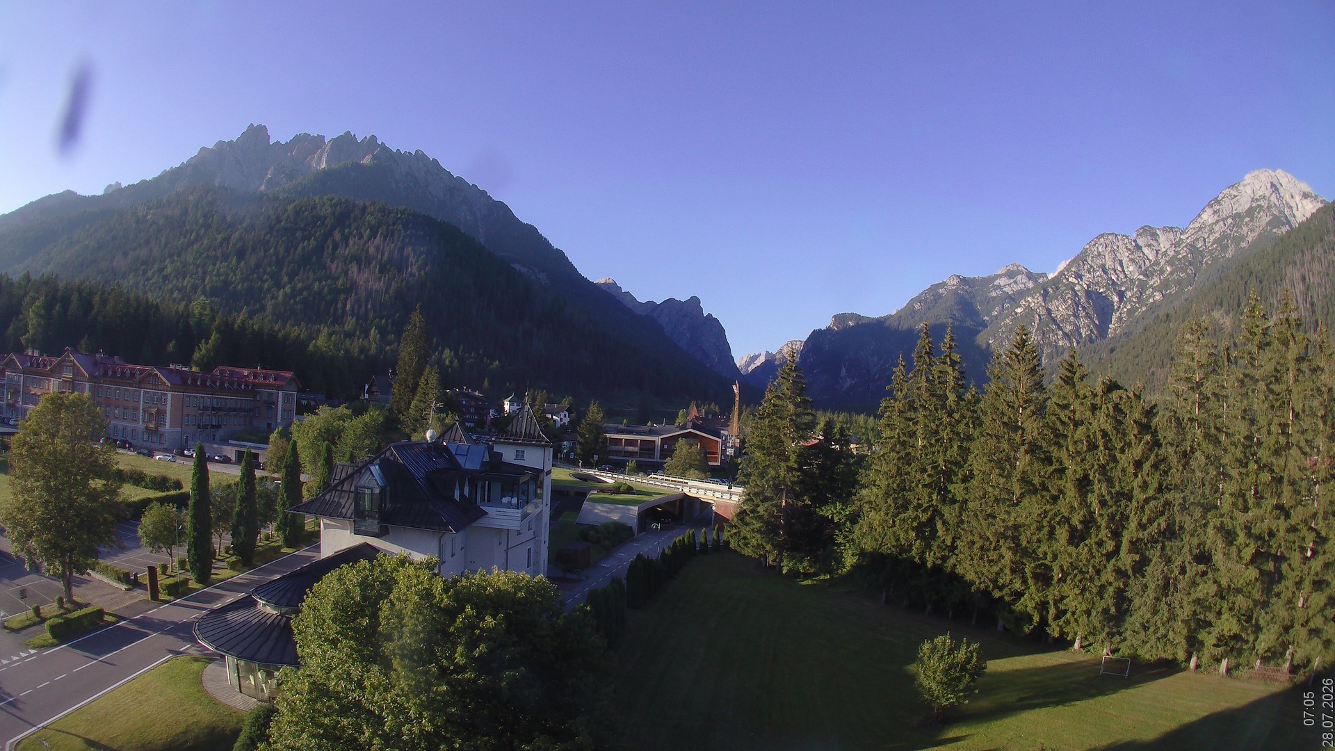 Archived image Webcam Apparthotel Germania - Höhlenstein Valley