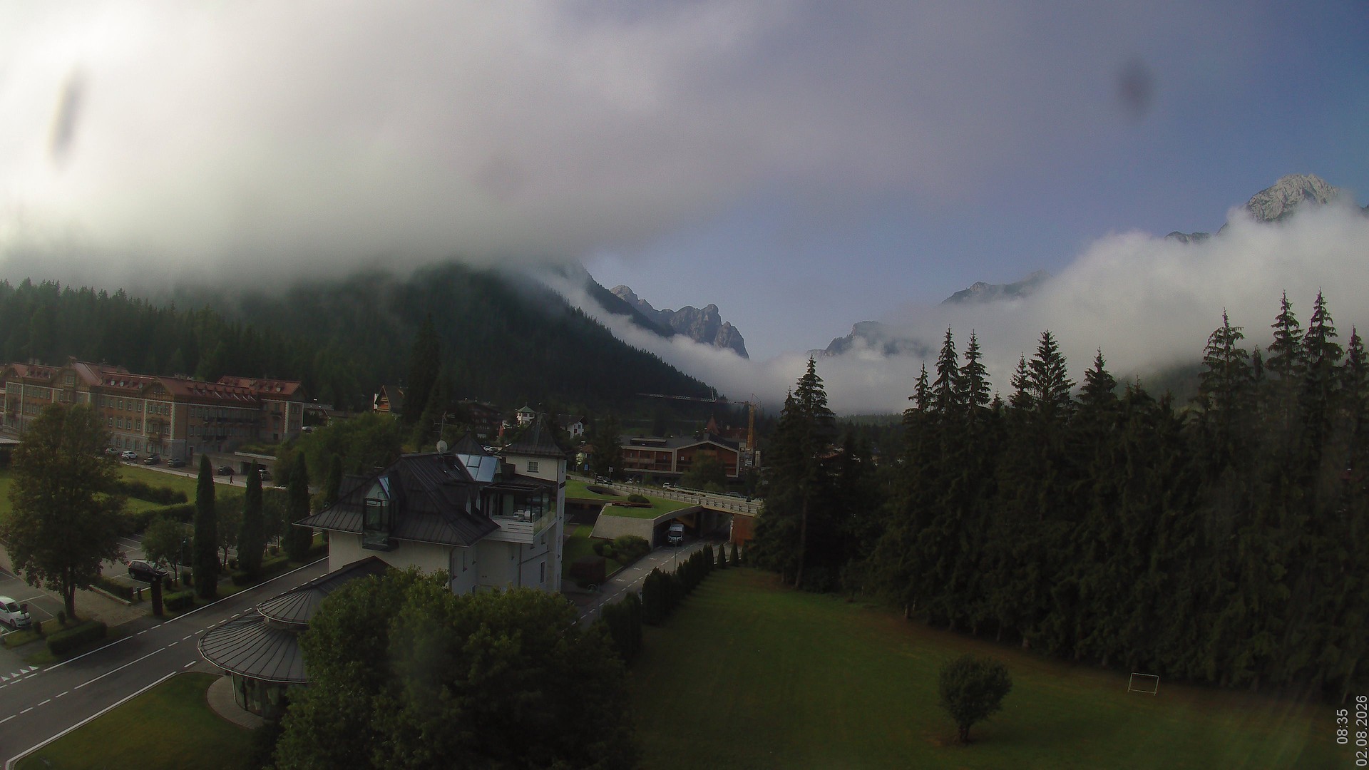 Archiv Foto Webcam Apparthotel Germania – Blick auf das Höhlensteintal