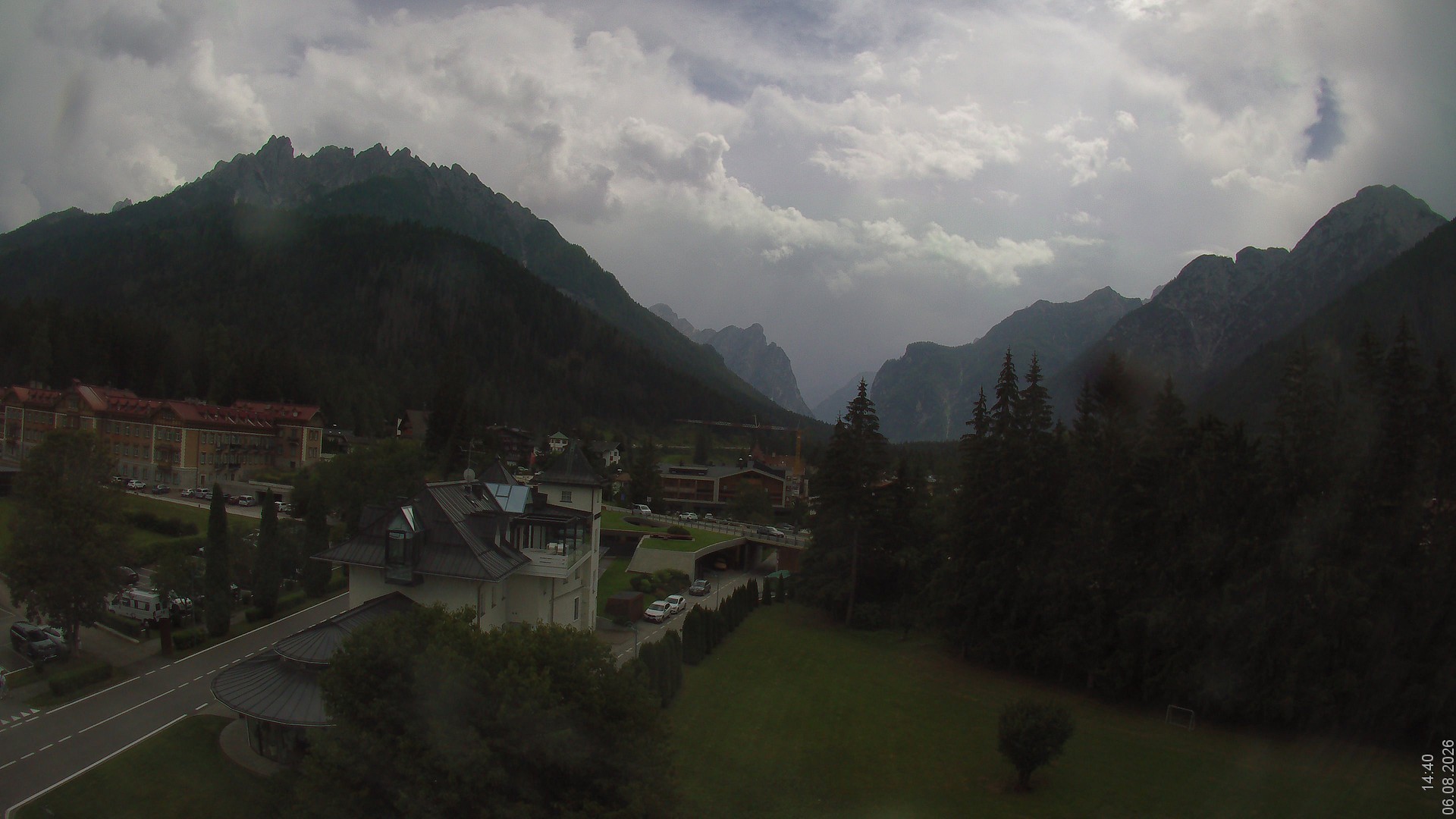Archiv Foto Webcam Apparthotel Germania – Blick auf das Höhlensteintal