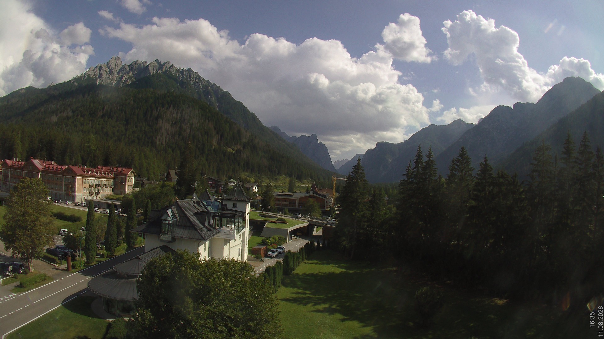 Archived image Webcam Apparthotel Germania - Höhlenstein Valley