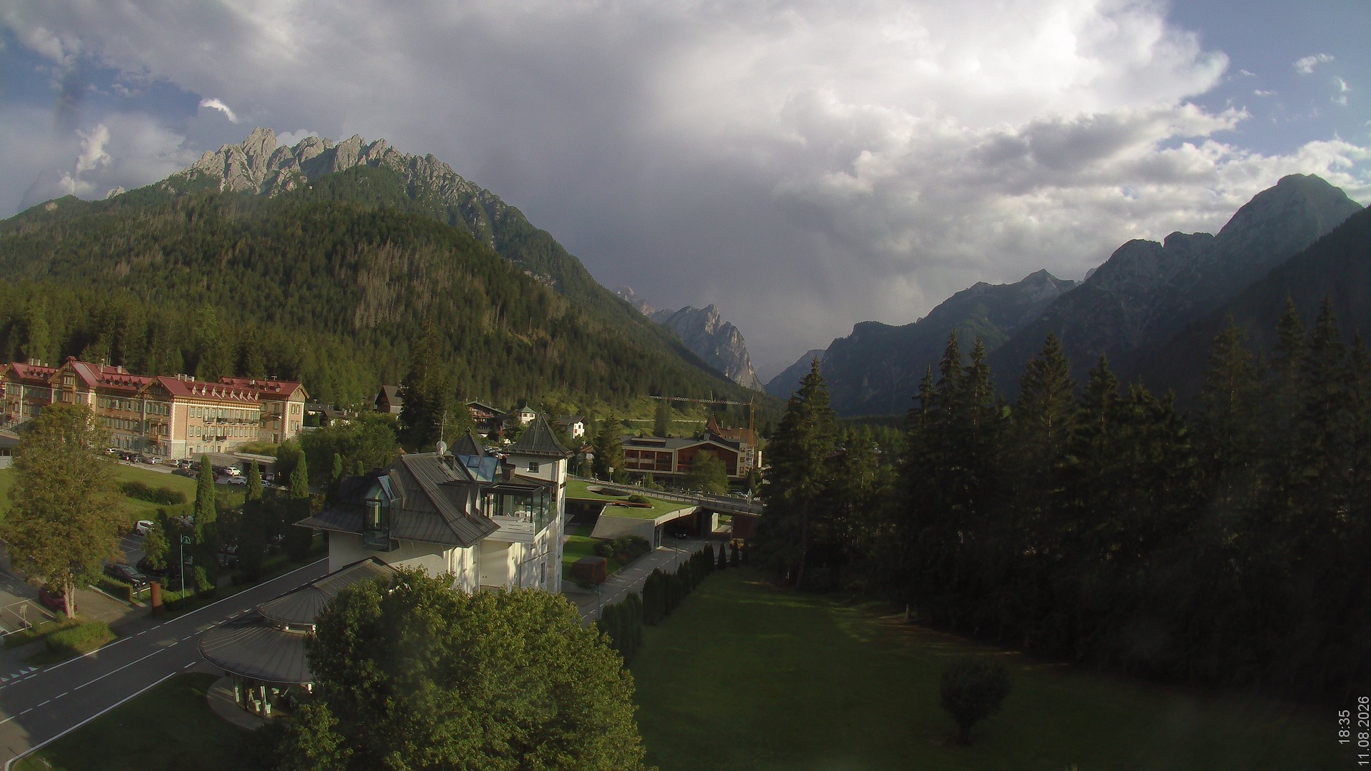 Archived image Webcam Apparthotel Germania - Höhlenstein Valley