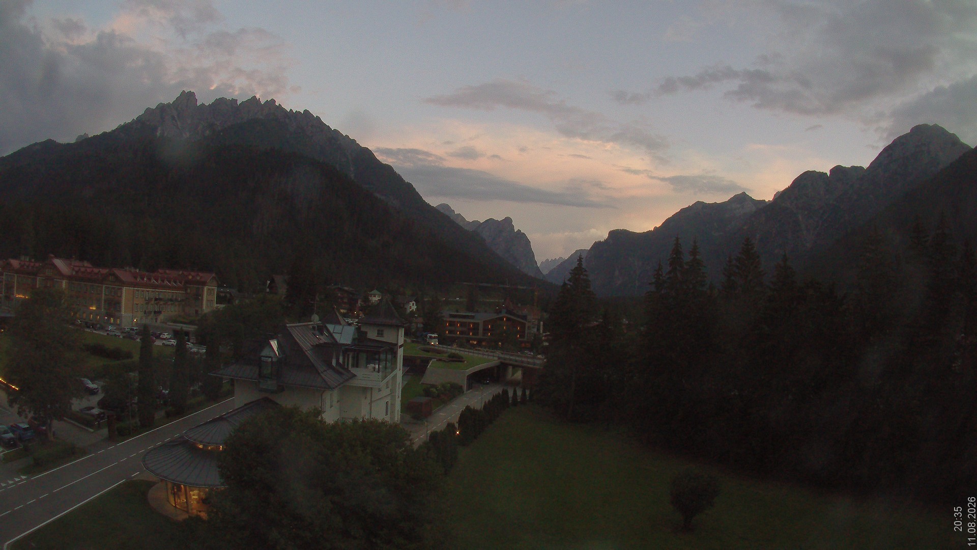 Archived image Webcam Apparthotel Germania - Höhlenstein Valley