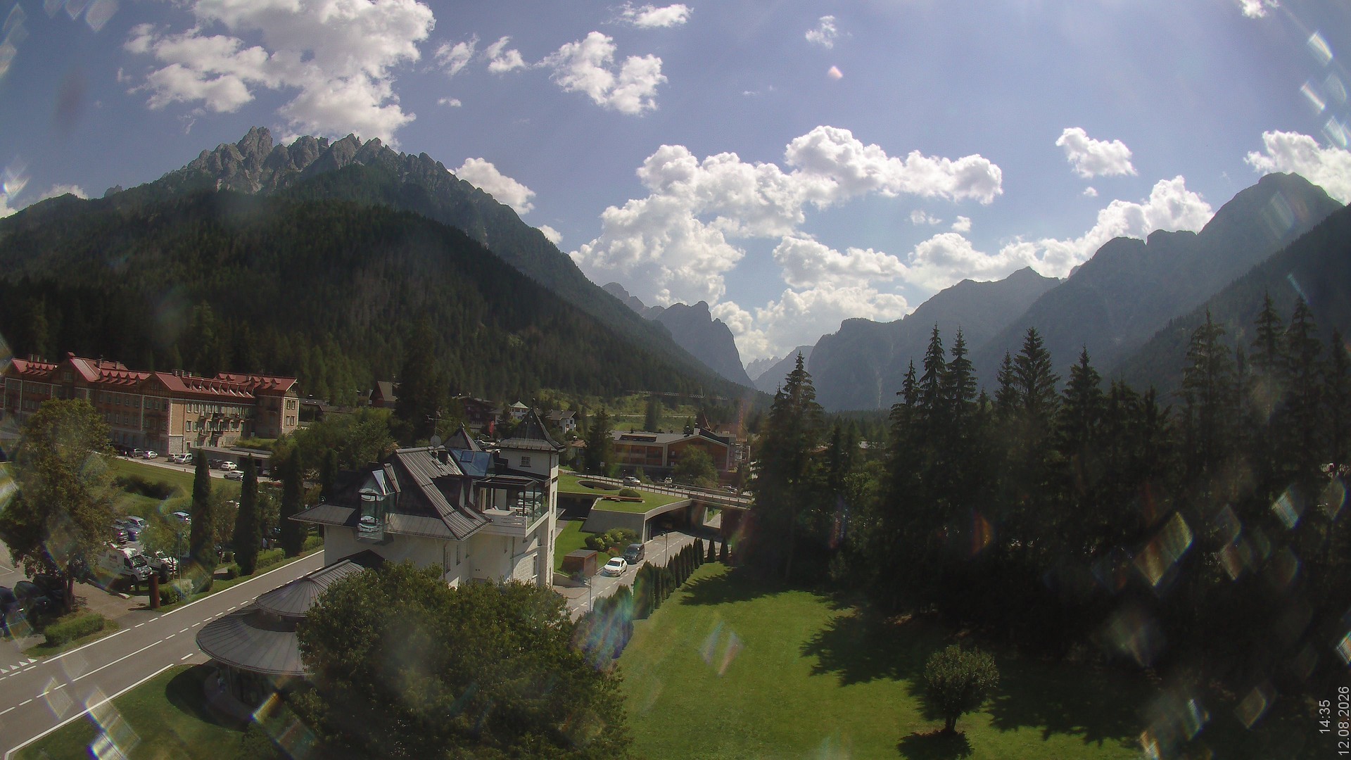 Archiv Foto Webcam Apparthotel Germania – Blick auf das Höhlensteintal