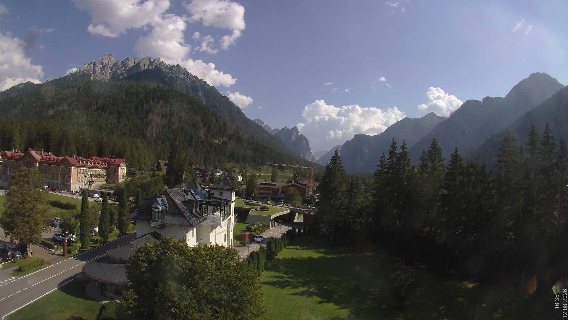 Archiv Foto Webcam Apparthotel Germania – Blick auf das Höhlensteintal
