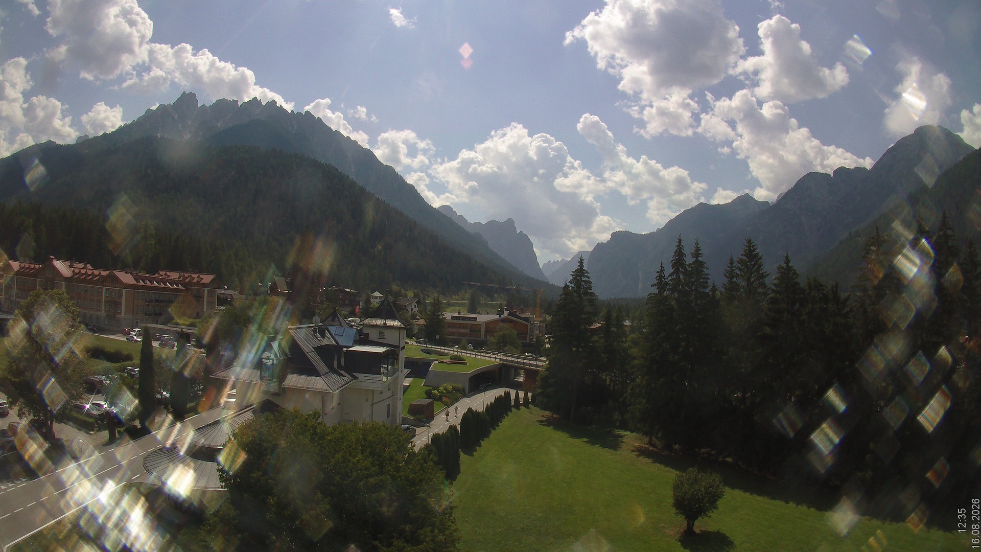 Archiv Foto Webcam Apparthotel Germania – Blick auf das Höhlensteintal