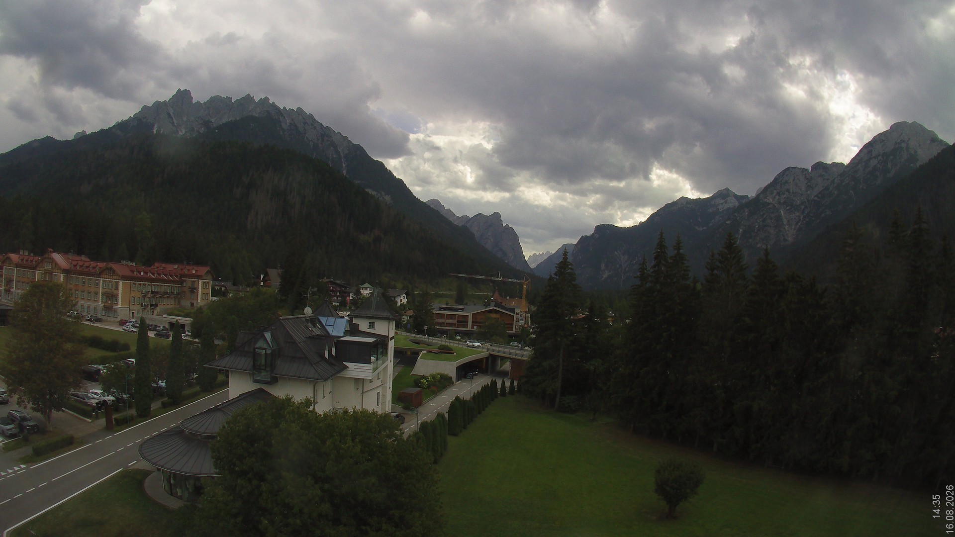 Archiv Foto Webcam Apparthotel Germania – Blick auf das Höhlensteintal