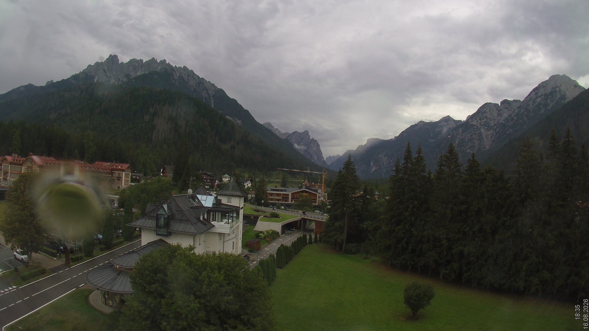 Archiv Foto Webcam Apparthotel Germania – Blick auf das Höhlensteintal