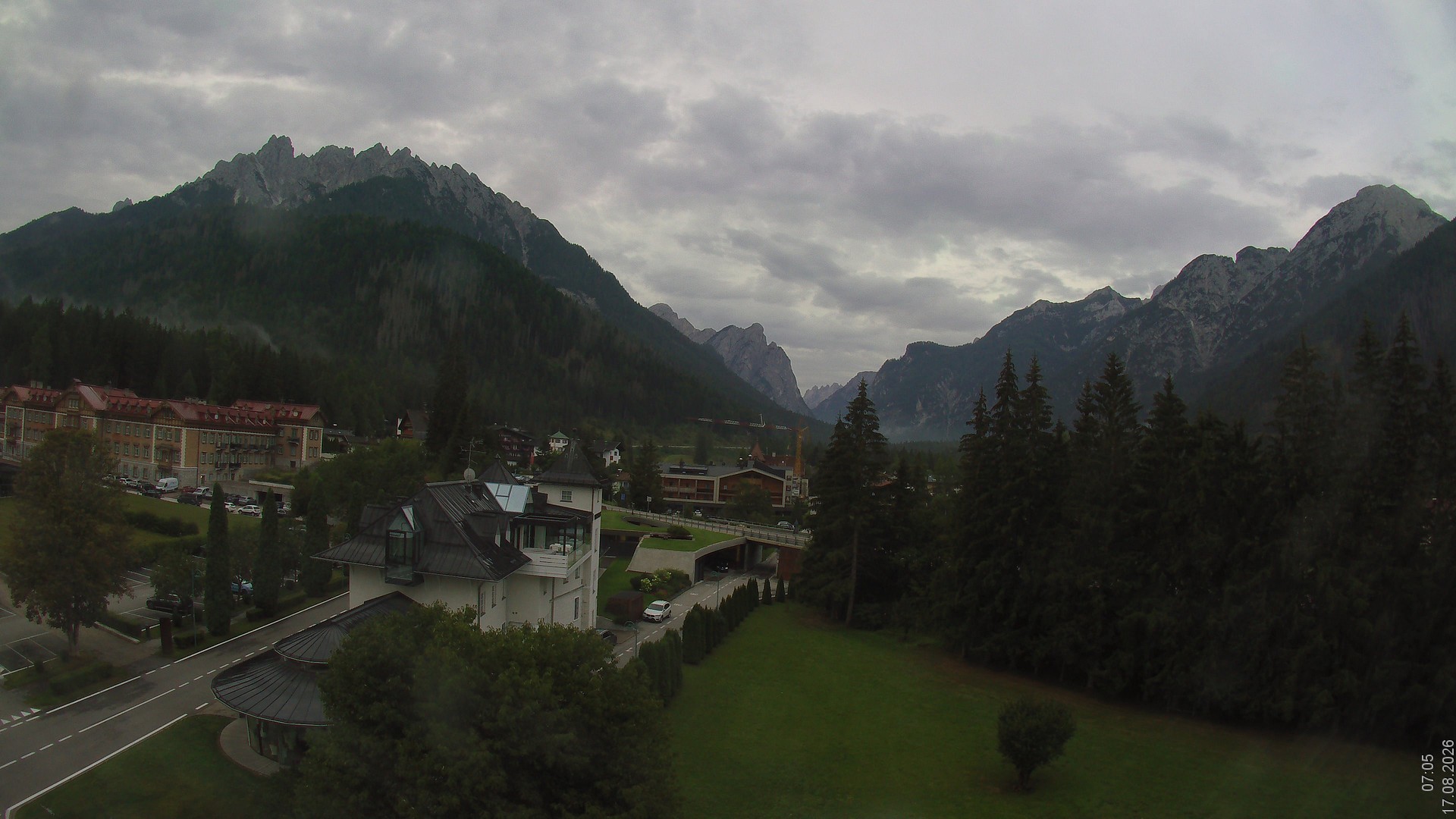 Archiv Foto Webcam Apparthotel Germania – Blick auf das Höhlensteintal