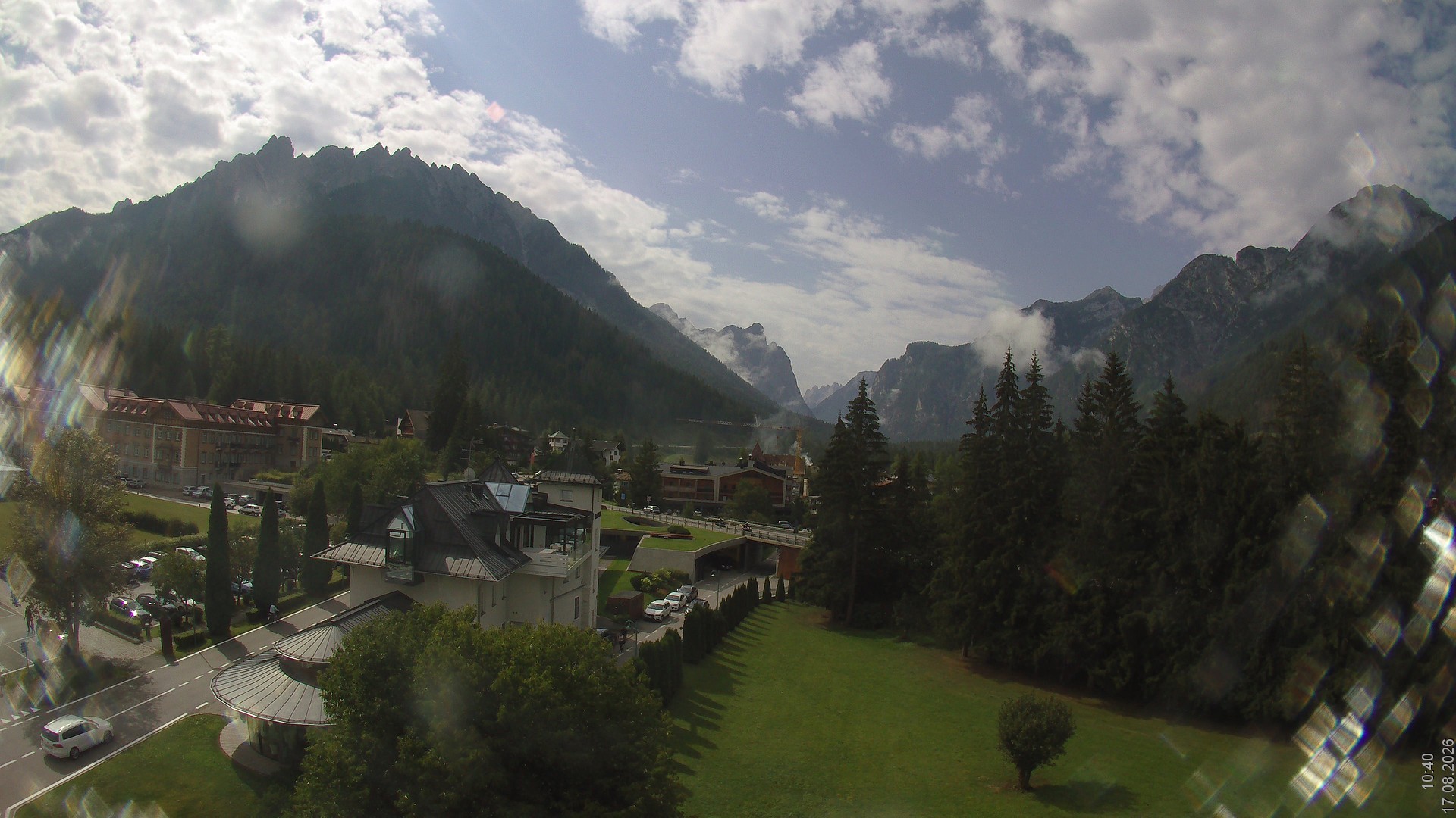 Archiv Foto Webcam Apparthotel Germania – Blick auf das Höhlensteintal