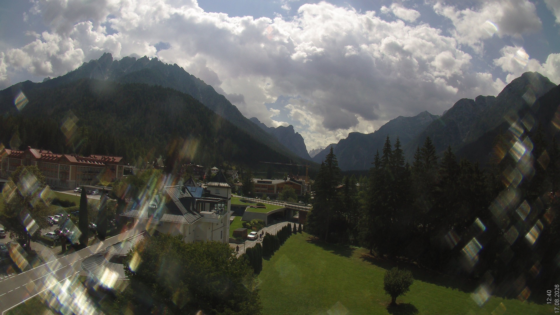 Archiv Foto Webcam Apparthotel Germania – Blick auf das Höhlensteintal