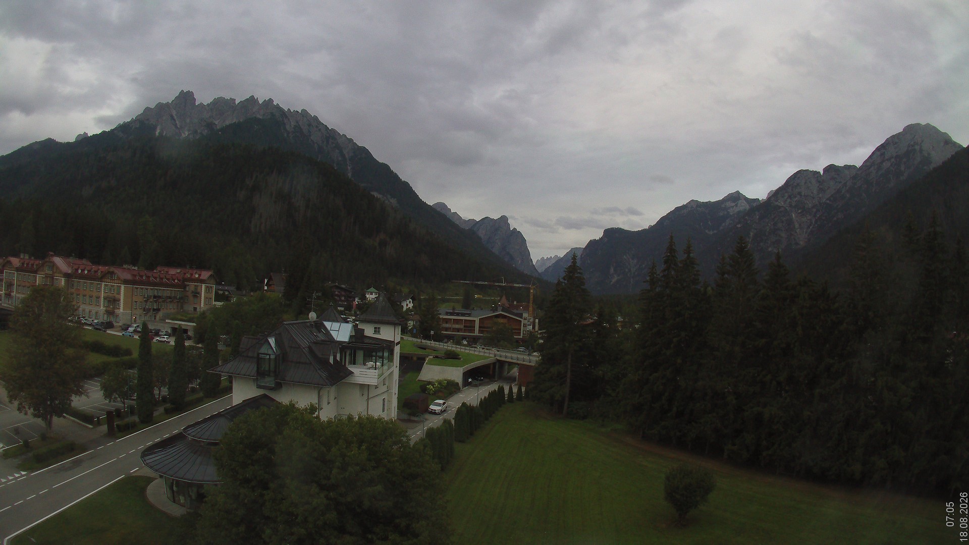 Archiv Foto Webcam Apparthotel Germania – Blick auf das Höhlensteintal