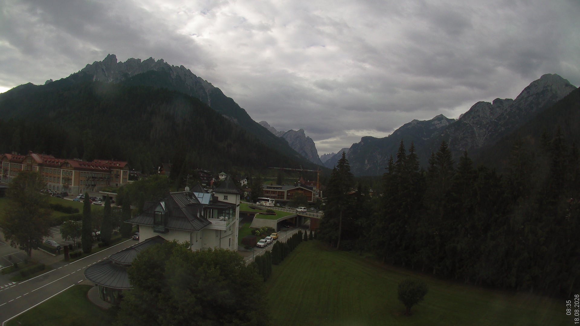 Archiv Foto Webcam Apparthotel Germania – Blick auf das Höhlensteintal