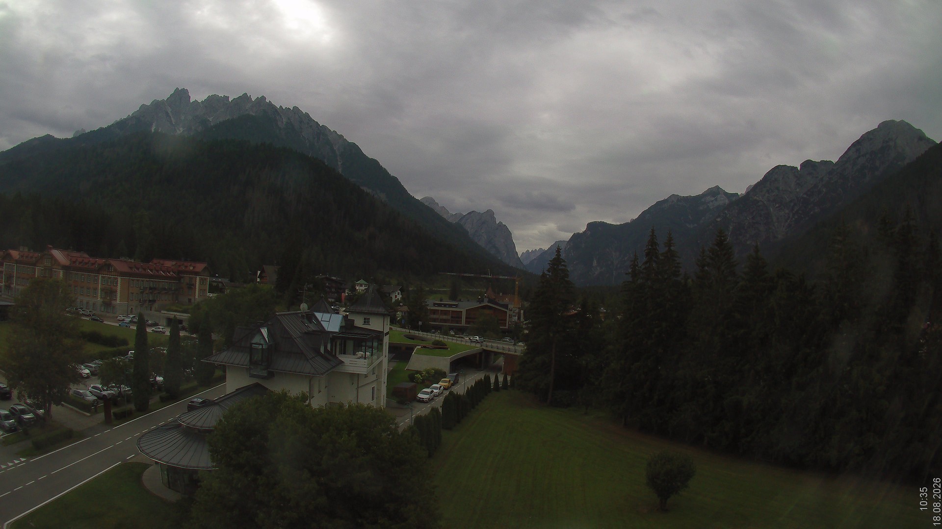 Archiv Foto Webcam Apparthotel Germania – Blick auf das Höhlensteintal