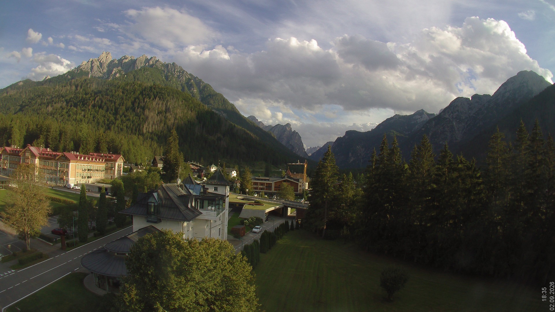 Archiv Foto Webcam Apparthotel Germania – Blick auf das Höhlensteintal