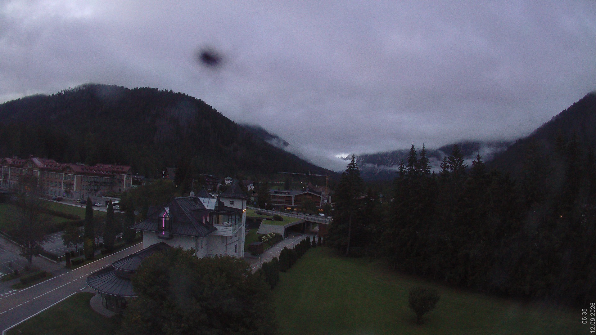 Archiv Foto Webcam Apparthotel Germania – Blick auf das Höhlensteintal