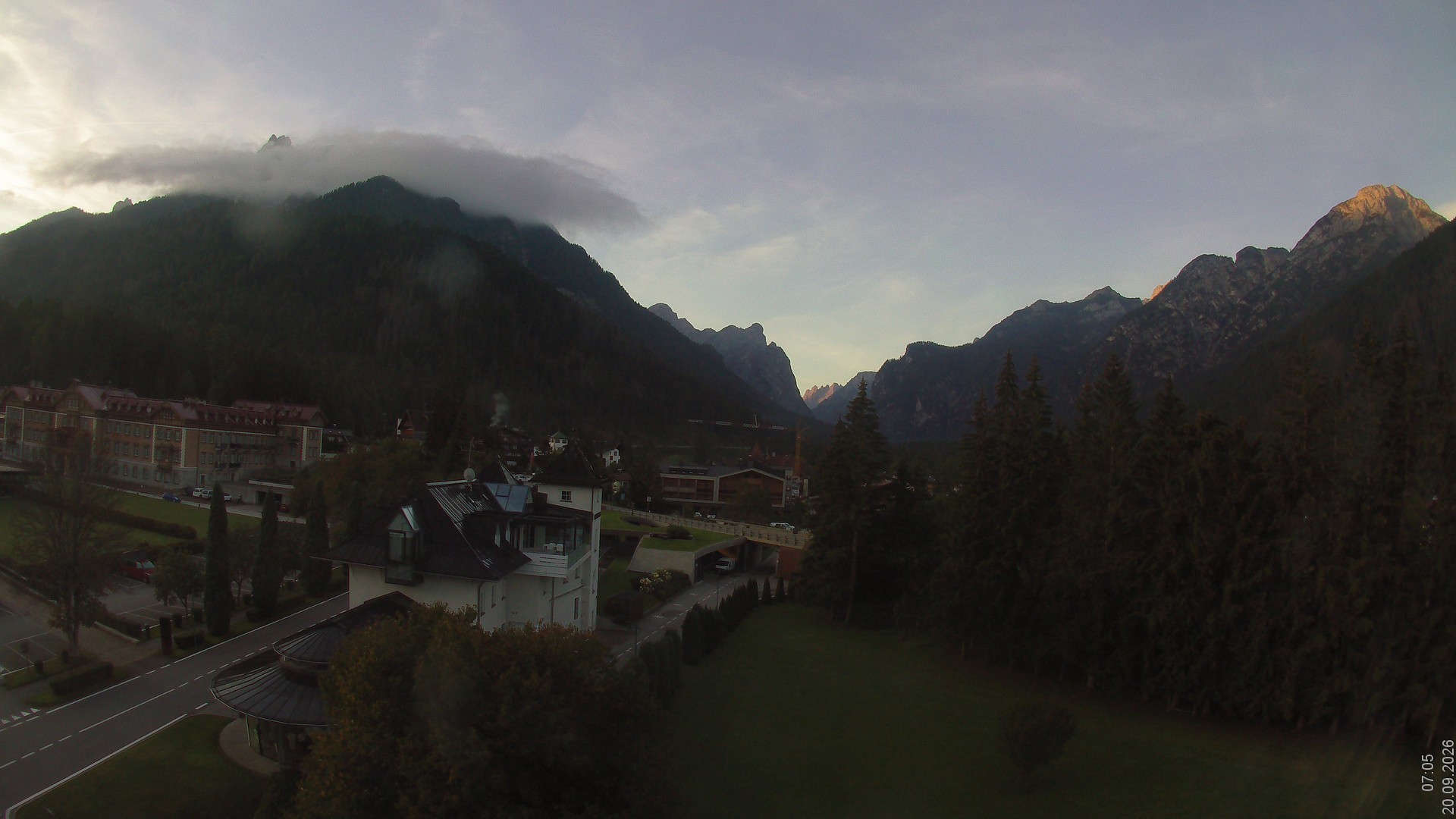 Archiv Foto Webcam Apparthotel Germania – Blick auf das Höhlensteintal