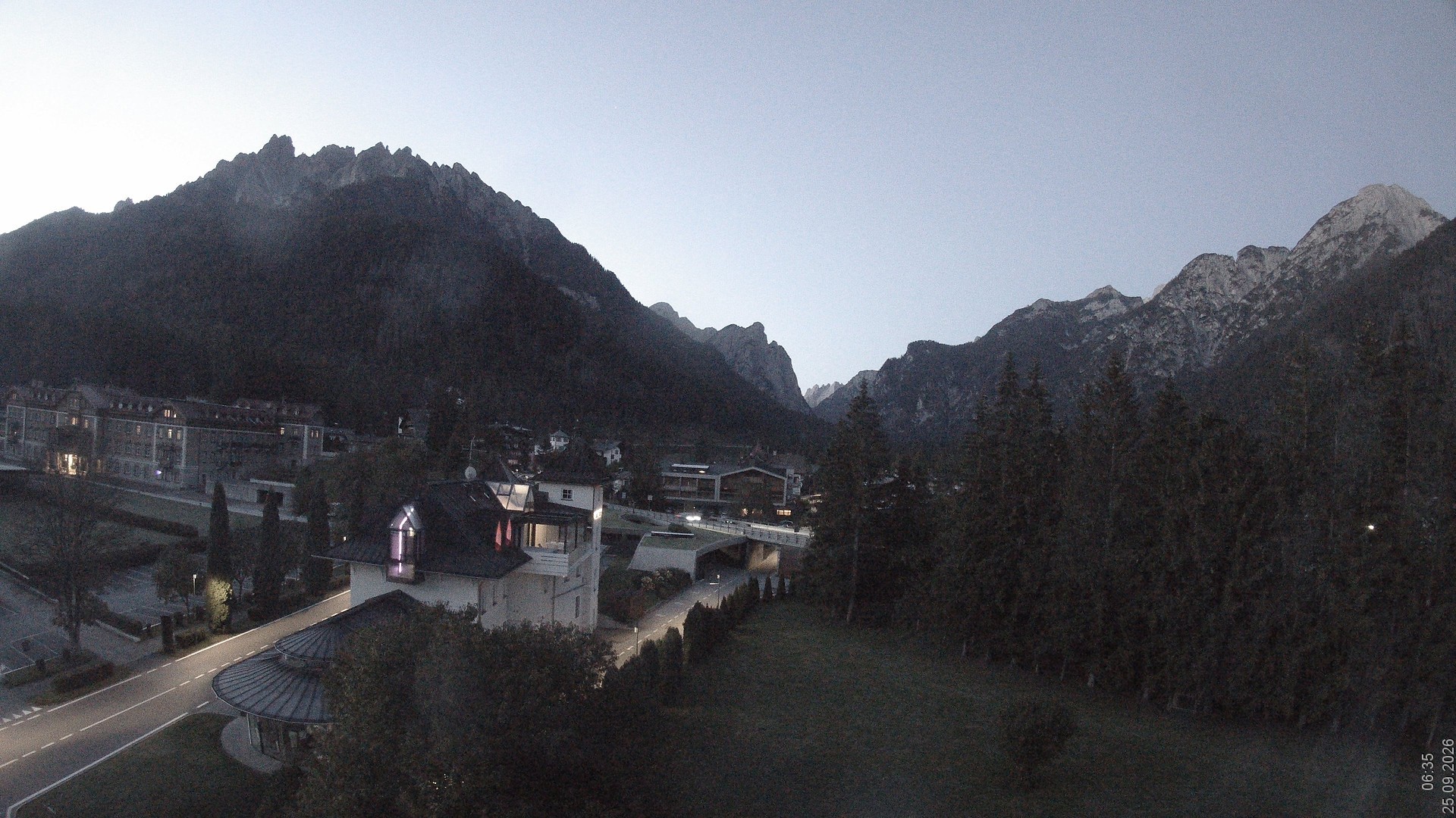 Archived image Webcam Apparthotel Germania - Höhlenstein Valley