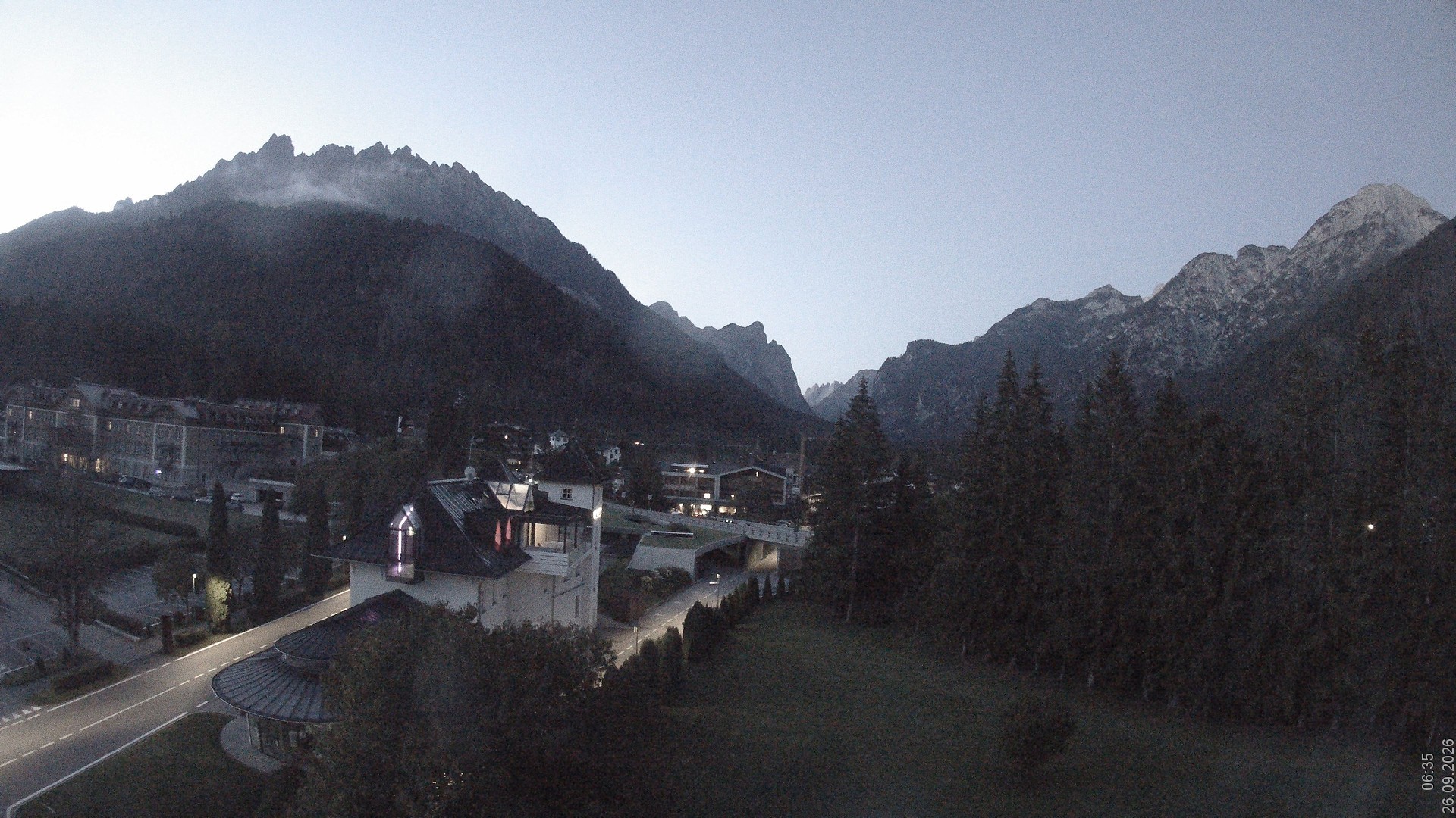 Archiv Foto Webcam Apparthotel Germania – Blick auf das Höhlensteintal