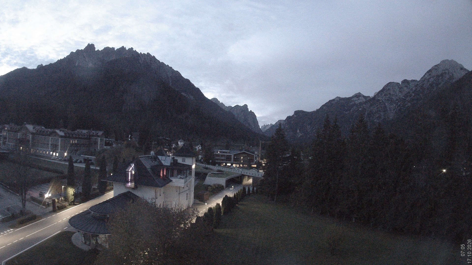 Archiv Foto Webcam Apparthotel Germania – Blick auf das Höhlensteintal