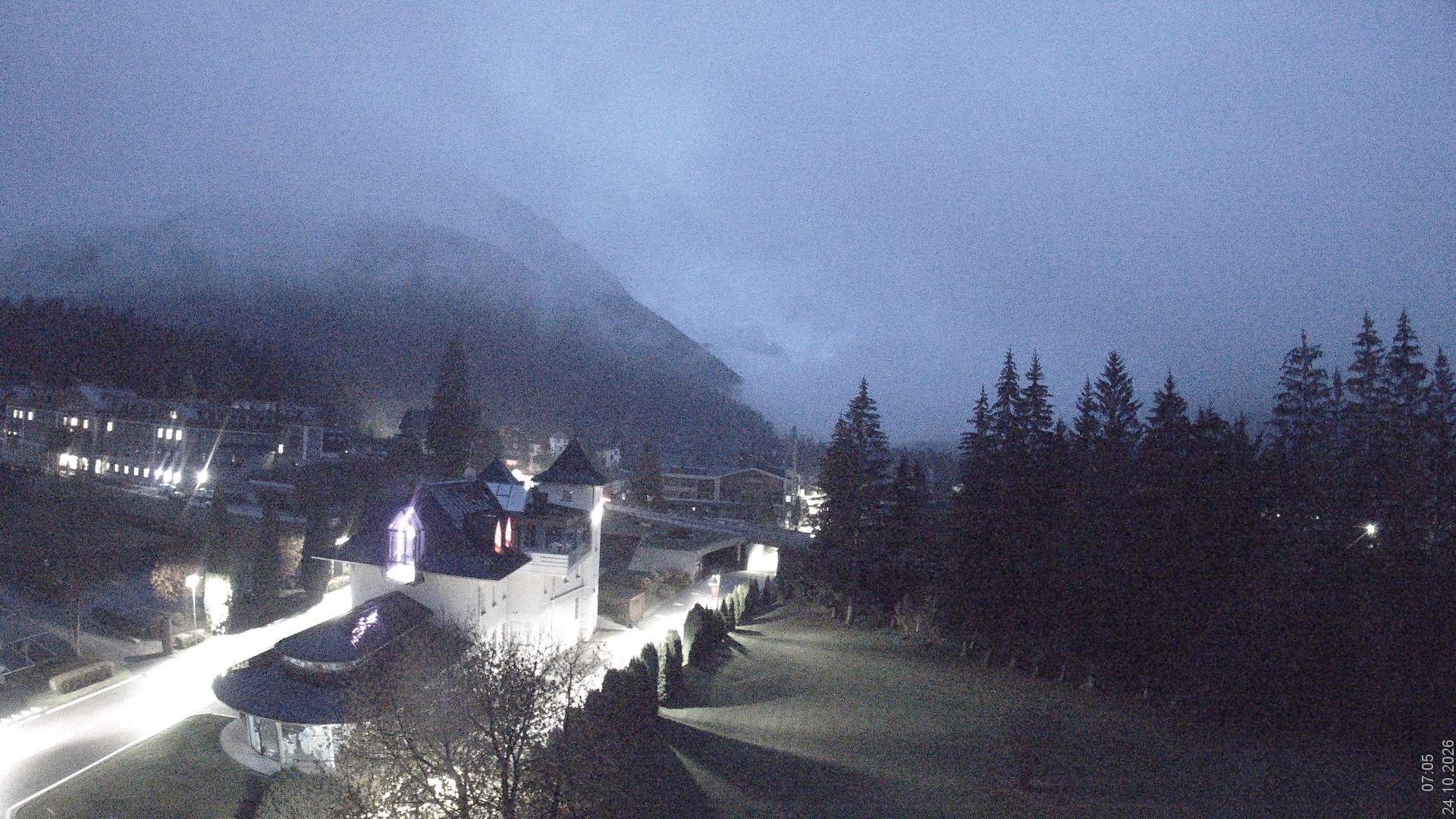 Archiv Foto Webcam Apparthotel Germania – Blick auf das Höhlensteintal