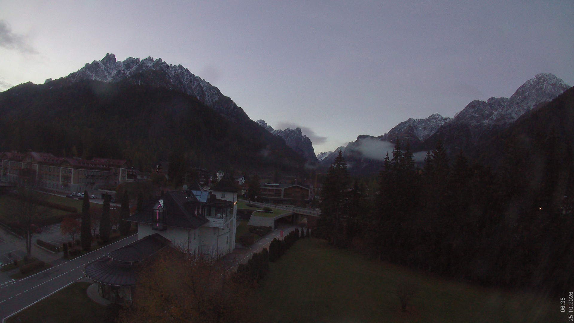 Archiv Foto Webcam Apparthotel Germania – Blick auf das Höhlensteintal