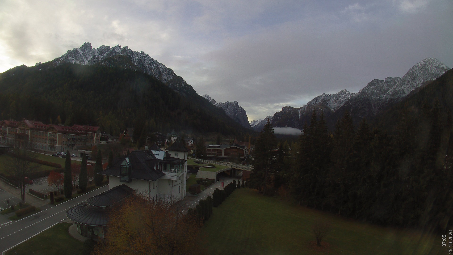 Archiv Foto Webcam Apparthotel Germania – Blick auf das Höhlensteintal
