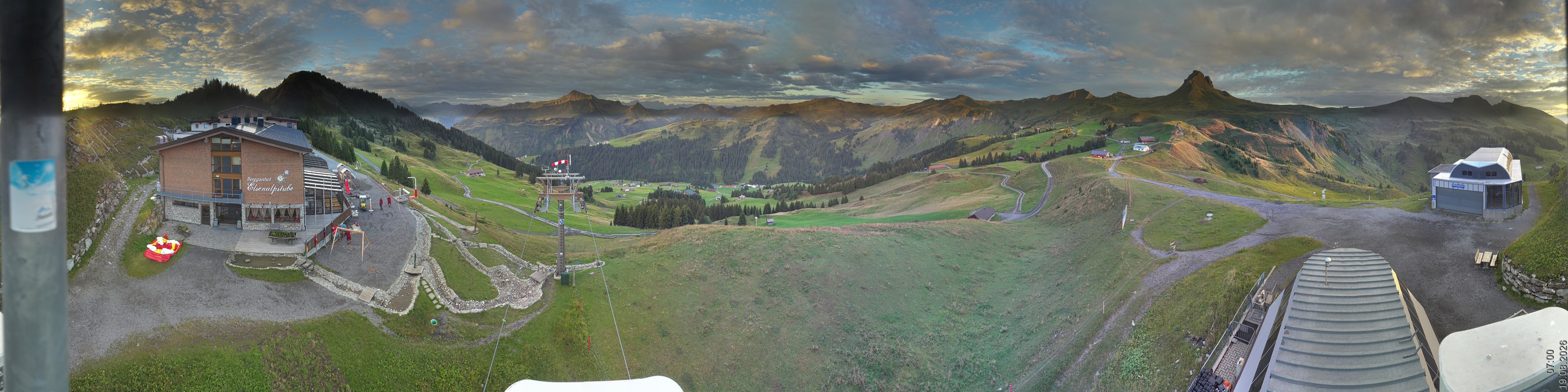Archiv Foto Panorama Webcam Damüls an der Elsenalpstube