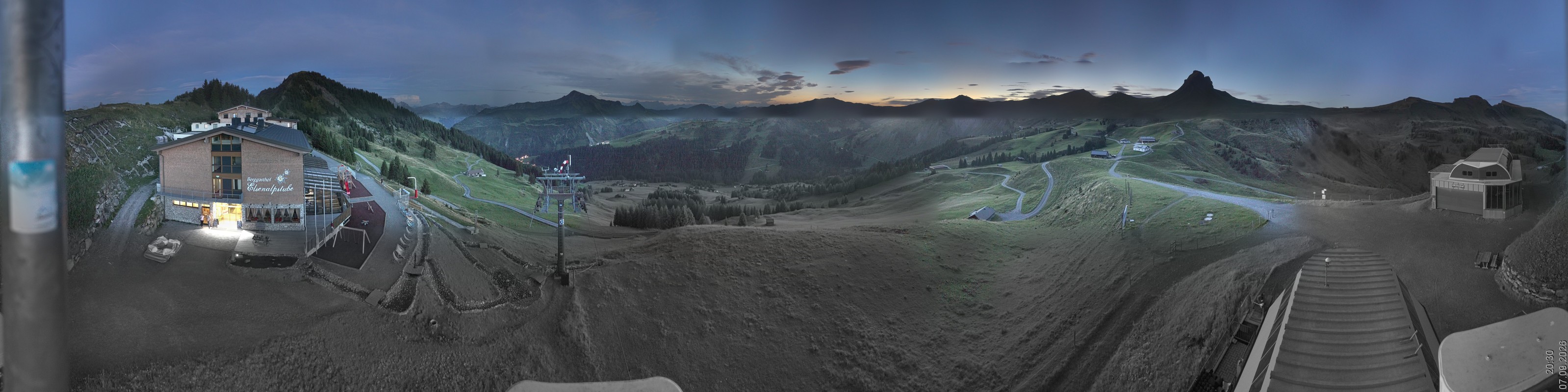Archived image Webcam Panorama Damüls