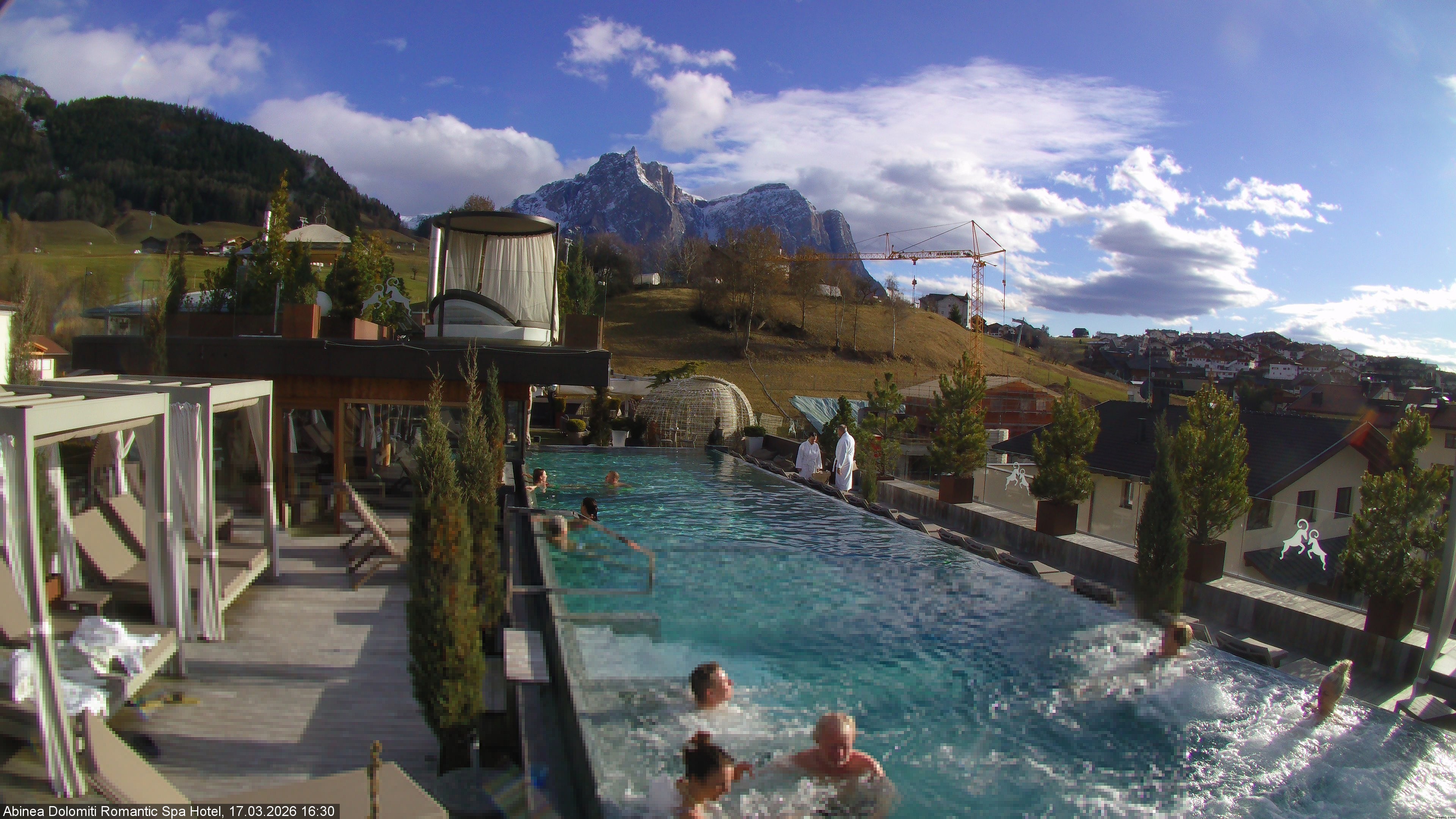 Archived image Webcam Kastelruth: Abinea Dolomiti Romantic Spa Hotel