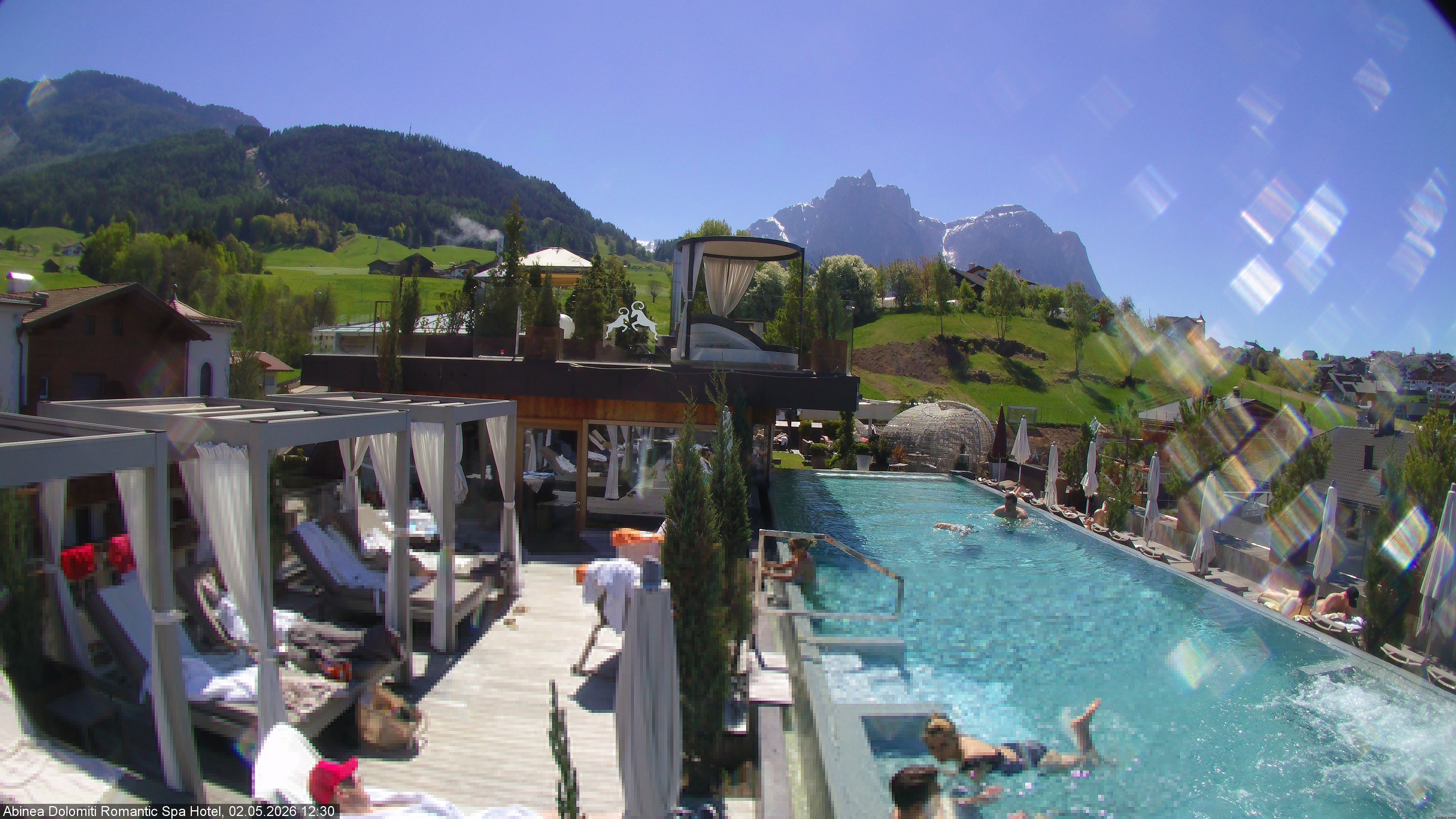 Archived image Webcam Kastelruth: Abinea Dolomiti Romantic Spa Hotel