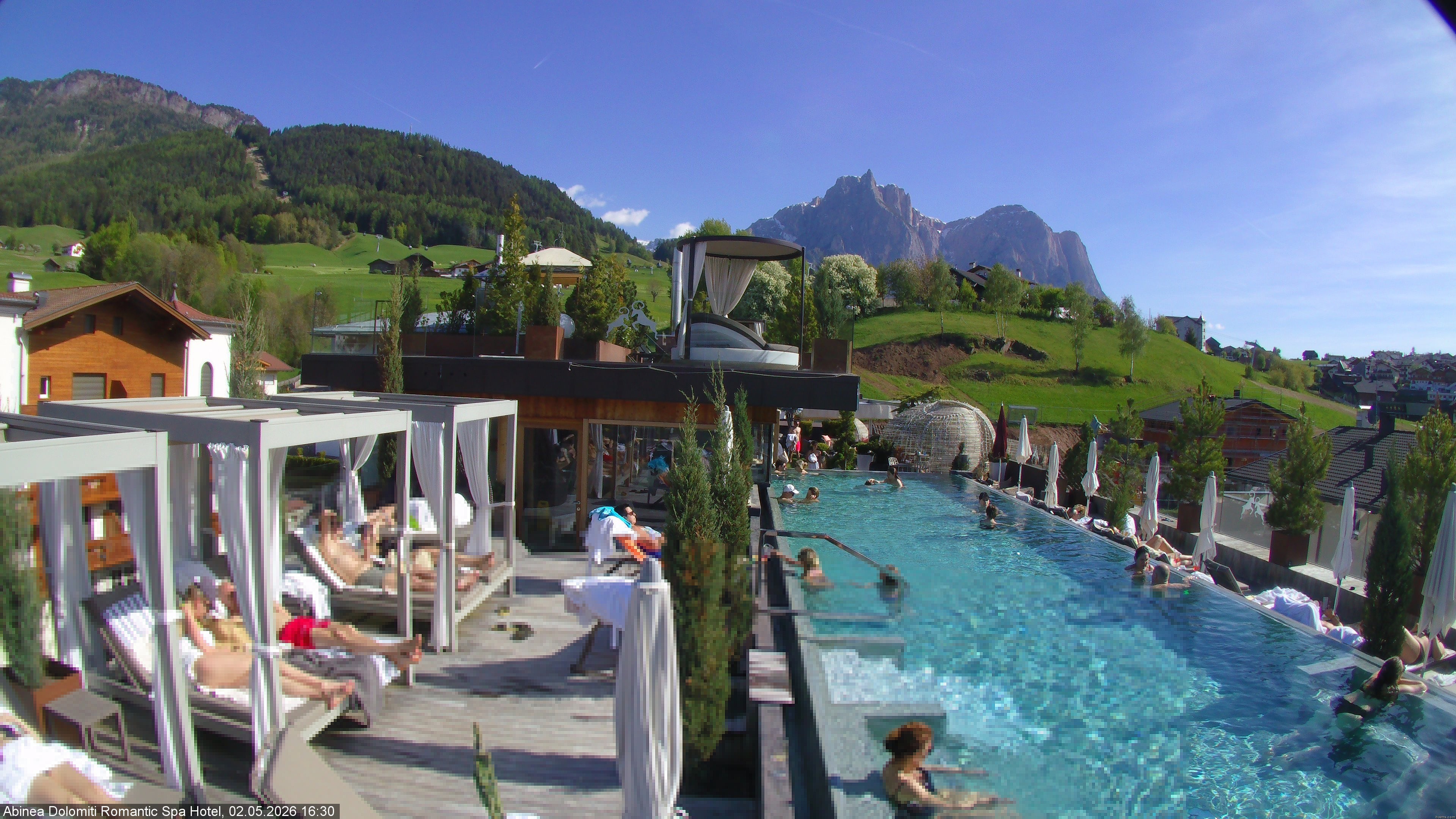 Archived image Webcam Kastelruth: Abinea Dolomiti Romantic Spa Hotel