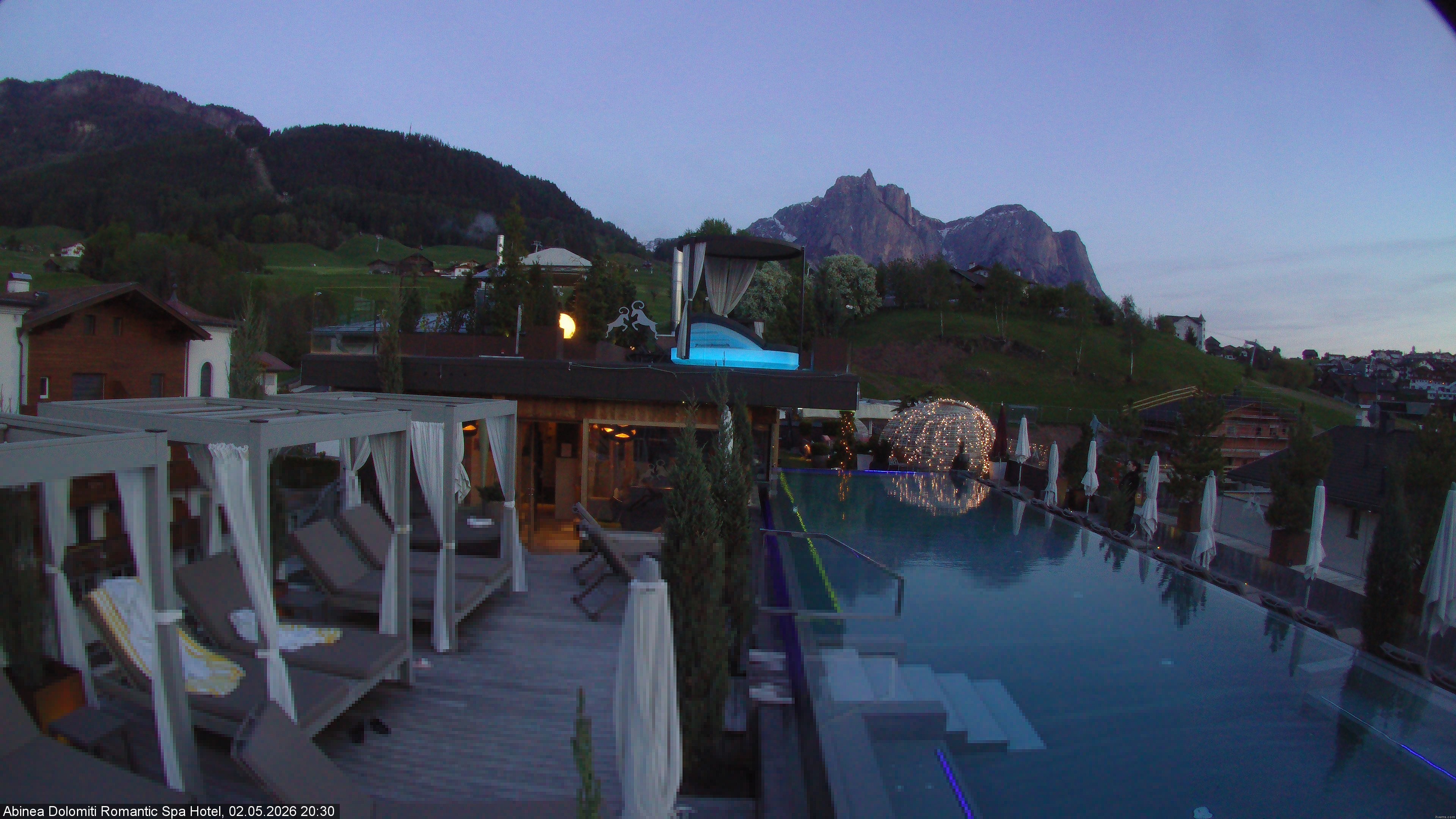 Archived image Webcam Kastelruth: Abinea Dolomiti Romantic Spa Hotel