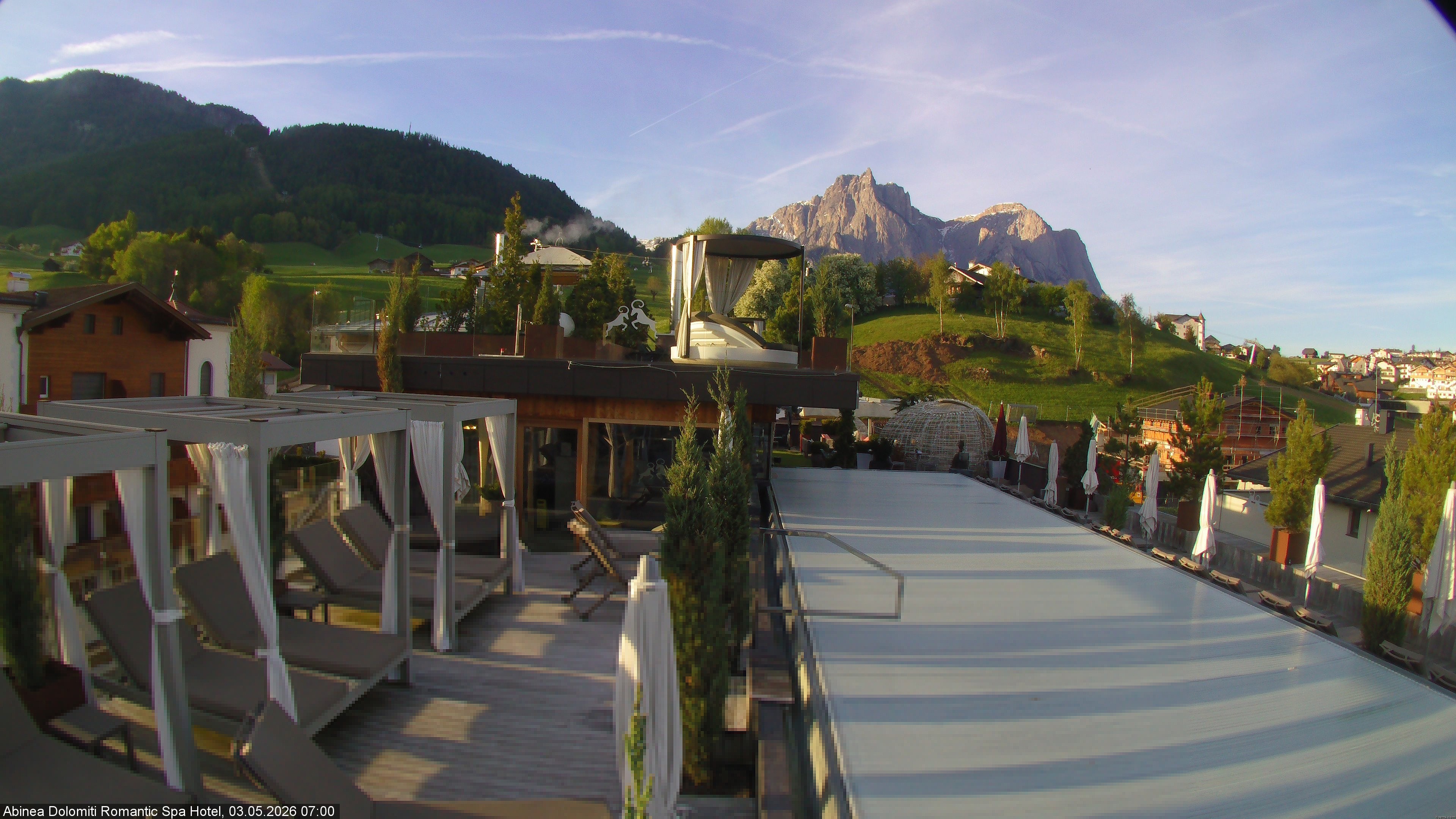 Archived image Webcam Kastelruth: Abinea Dolomiti Romantic Spa Hotel