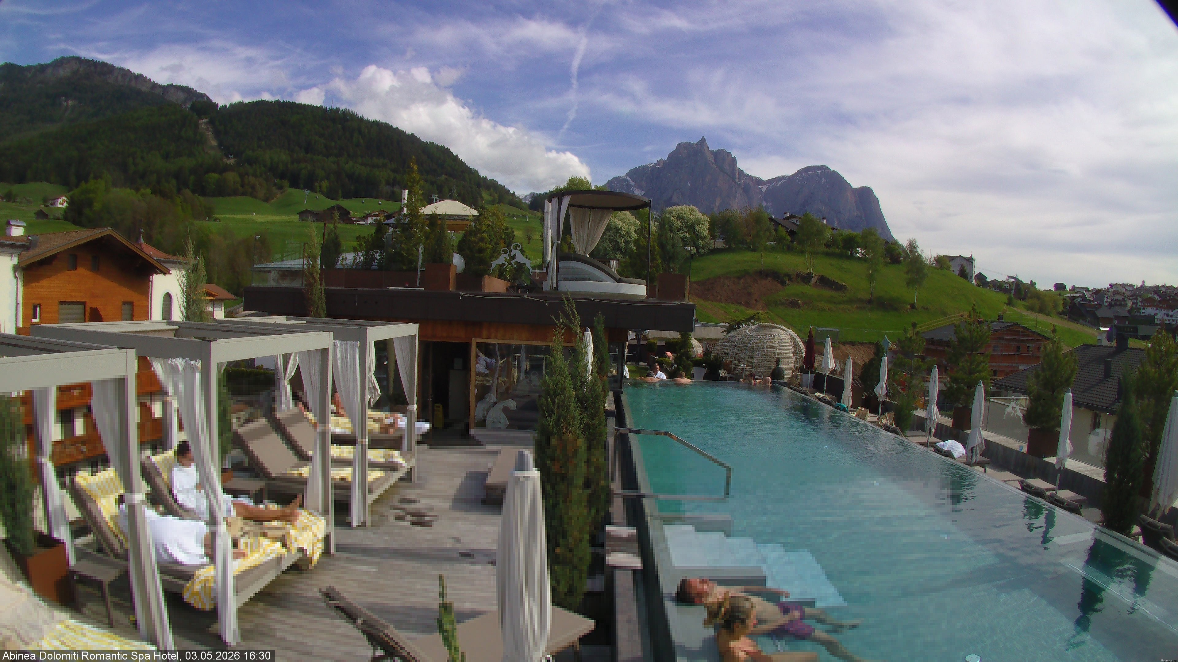 Archiv Foto Webcam Abinea Dolomiti Romantic Spa Hotel - Kastelruth