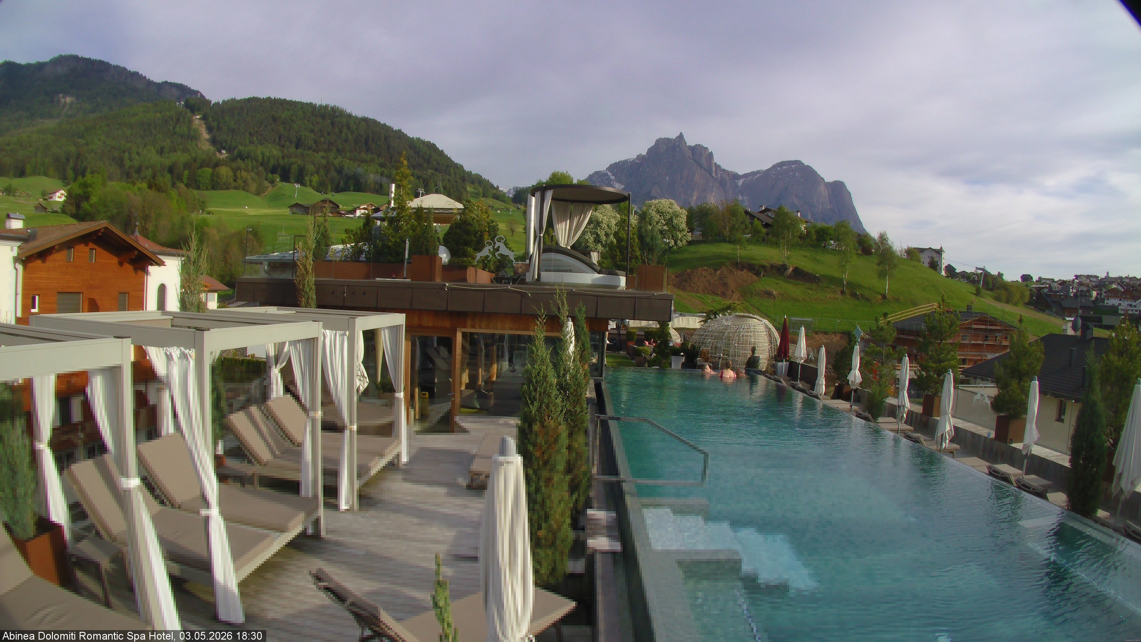 Archiv Foto Webcam Abinea Dolomiti Romantic Spa Hotel - Kastelruth