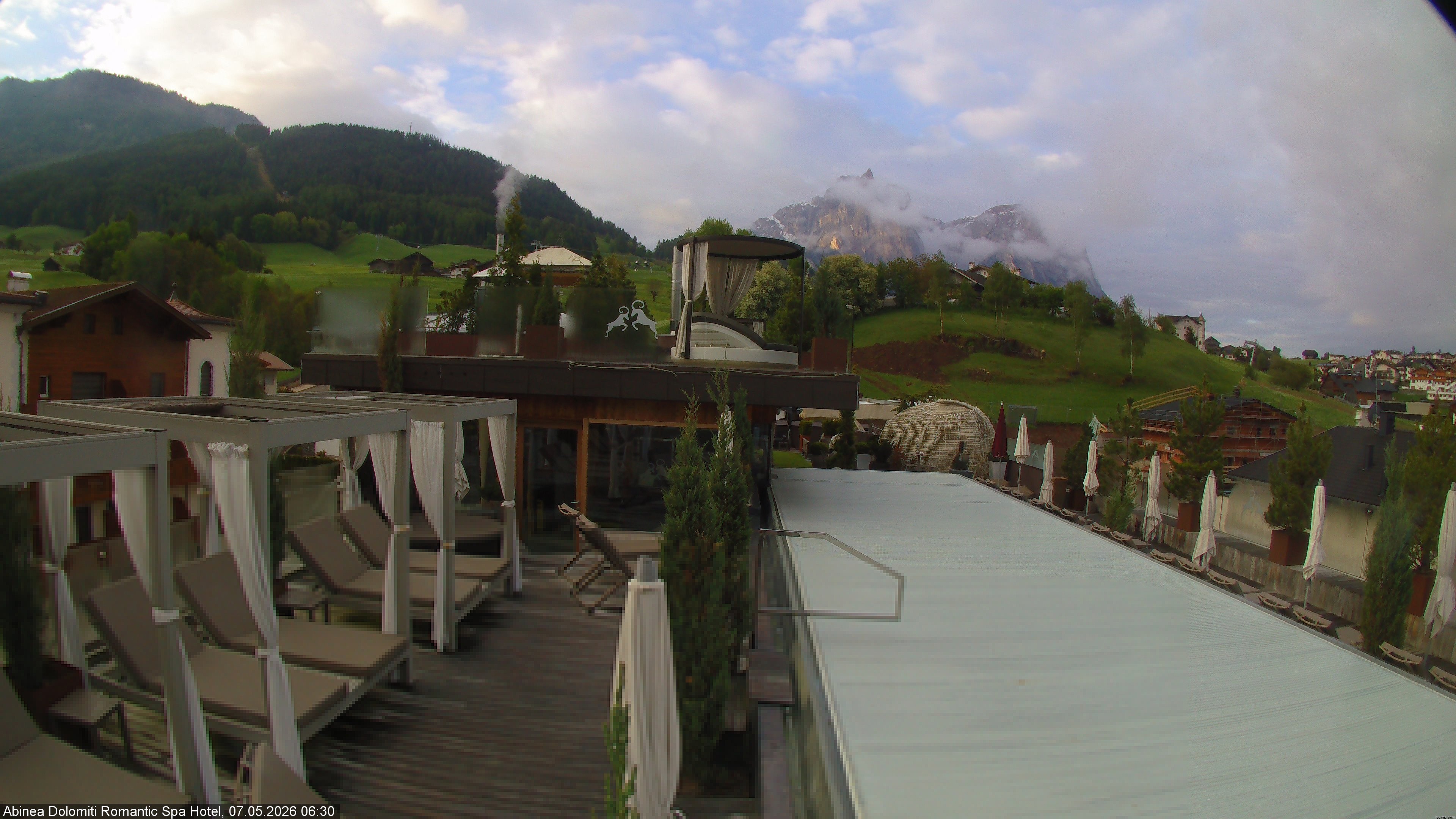 Archived image Webcam Kastelruth: Abinea Dolomiti Romantic Spa Hotel