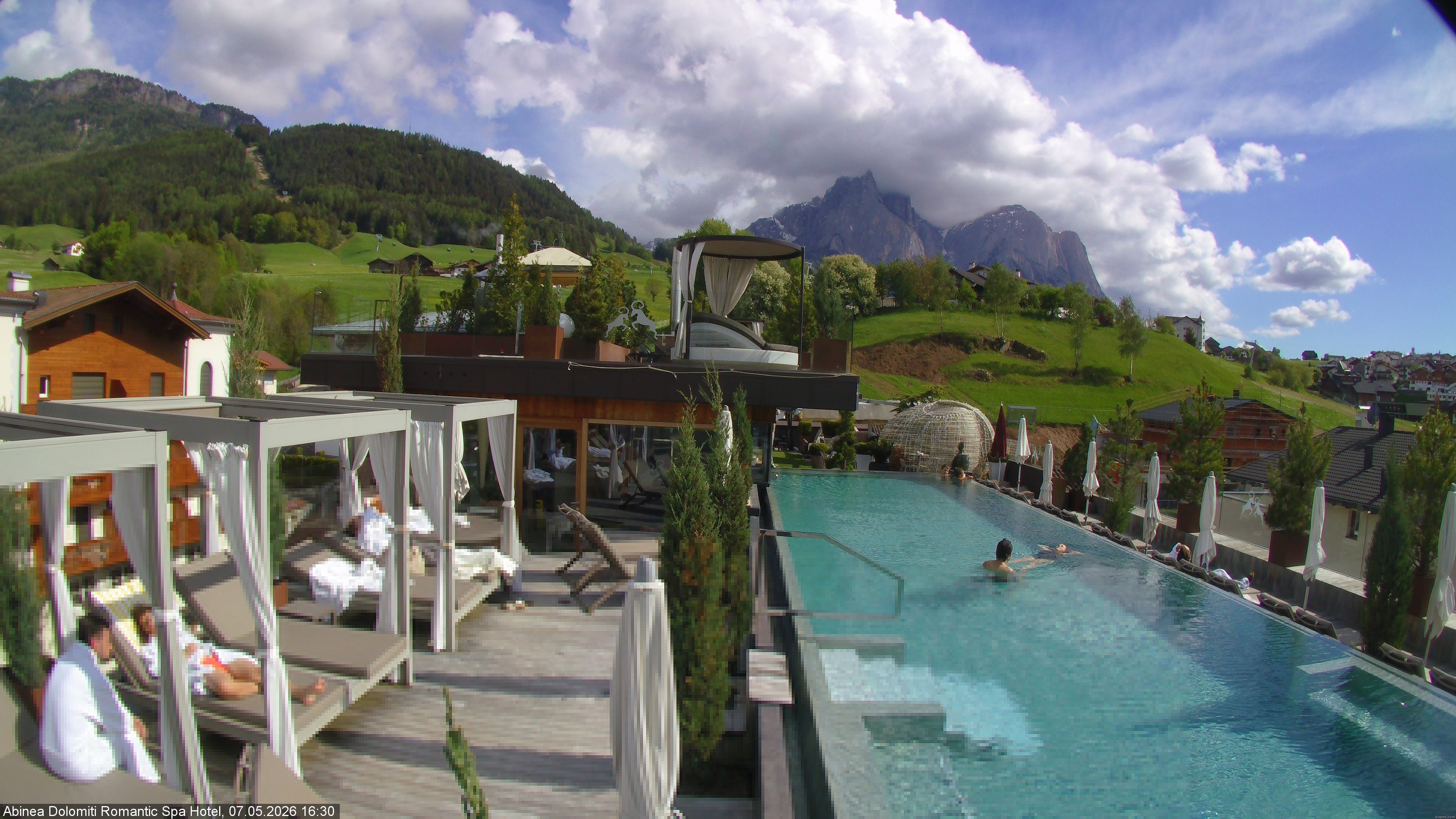 Archiv Foto Webcam Abinea Dolomiti Romantic Spa Hotel - Kastelruth