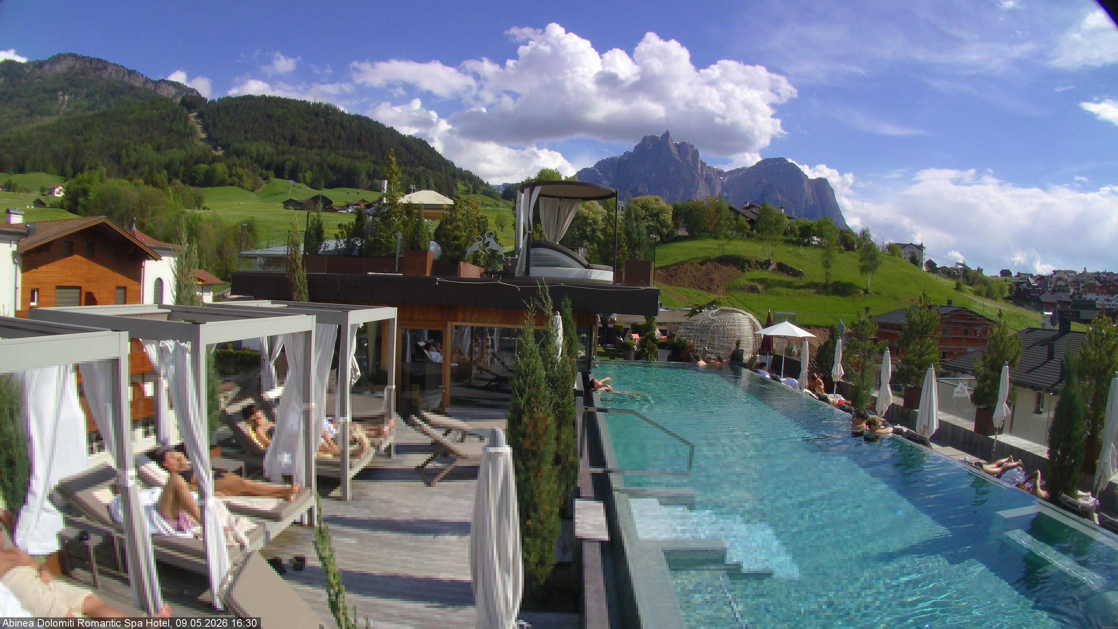 Archiv Foto Webcam Abinea Dolomiti Romantic Spa Hotel - Kastelruth