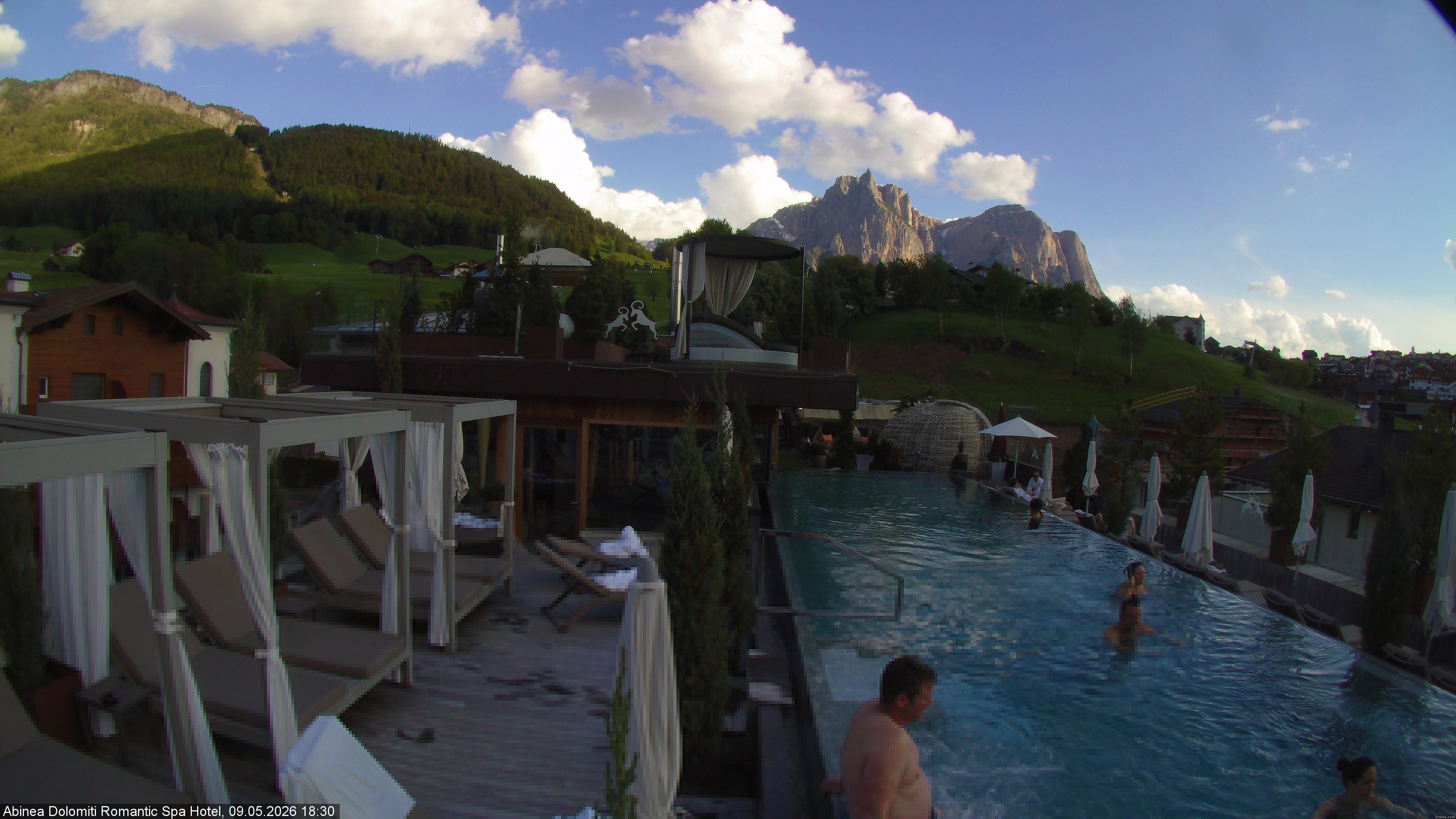 Archiv Foto Webcam Abinea Dolomiti Romantic Spa Hotel - Kastelruth