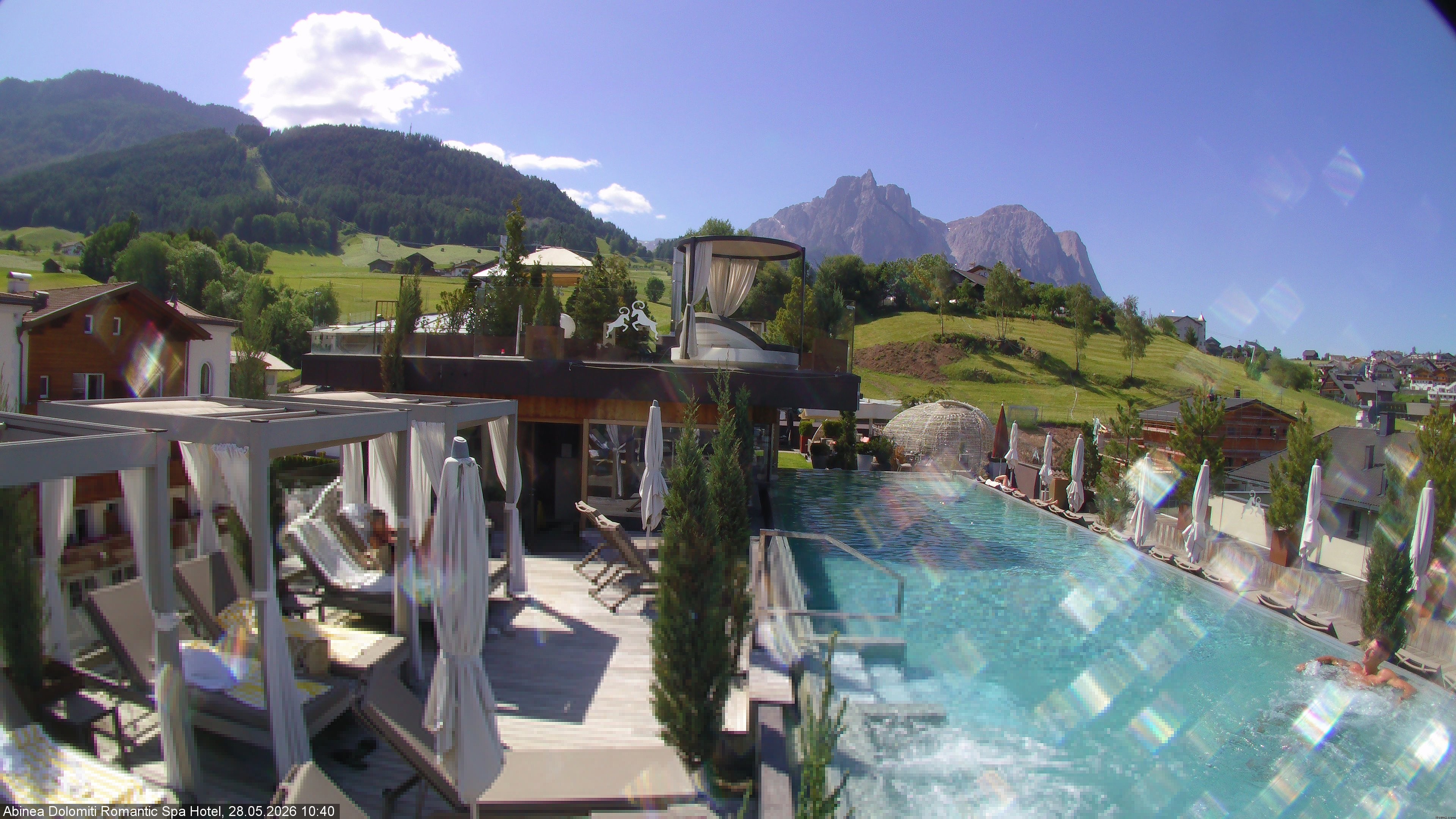 Archived image Webcam Kastelruth: Abinea Dolomiti Romantic Spa Hotel