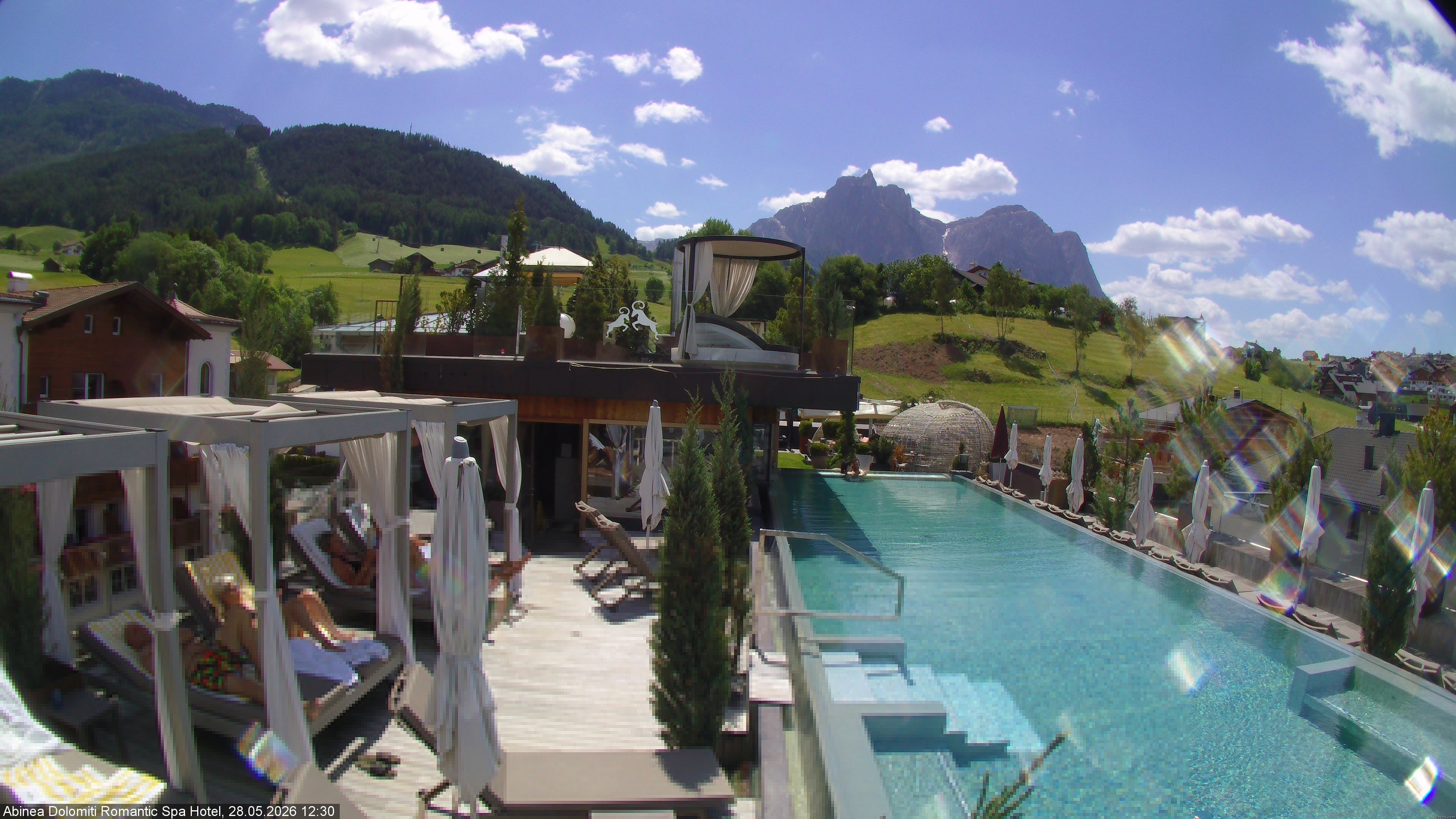Archived image Webcam Kastelruth: Abinea Dolomiti Romantic Spa Hotel