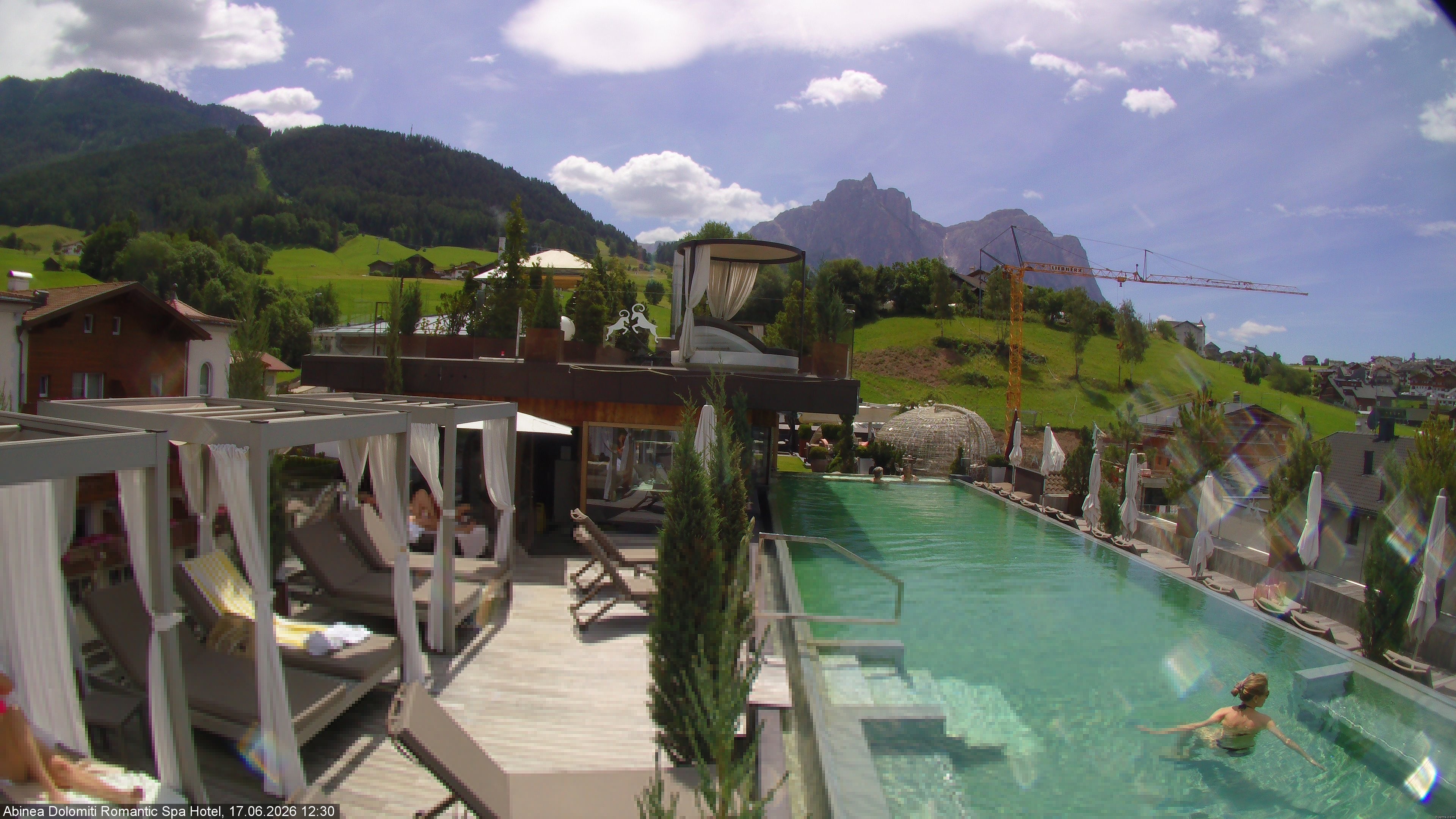 Archived image Webcam Kastelruth: Abinea Dolomiti Romantic Spa Hotel