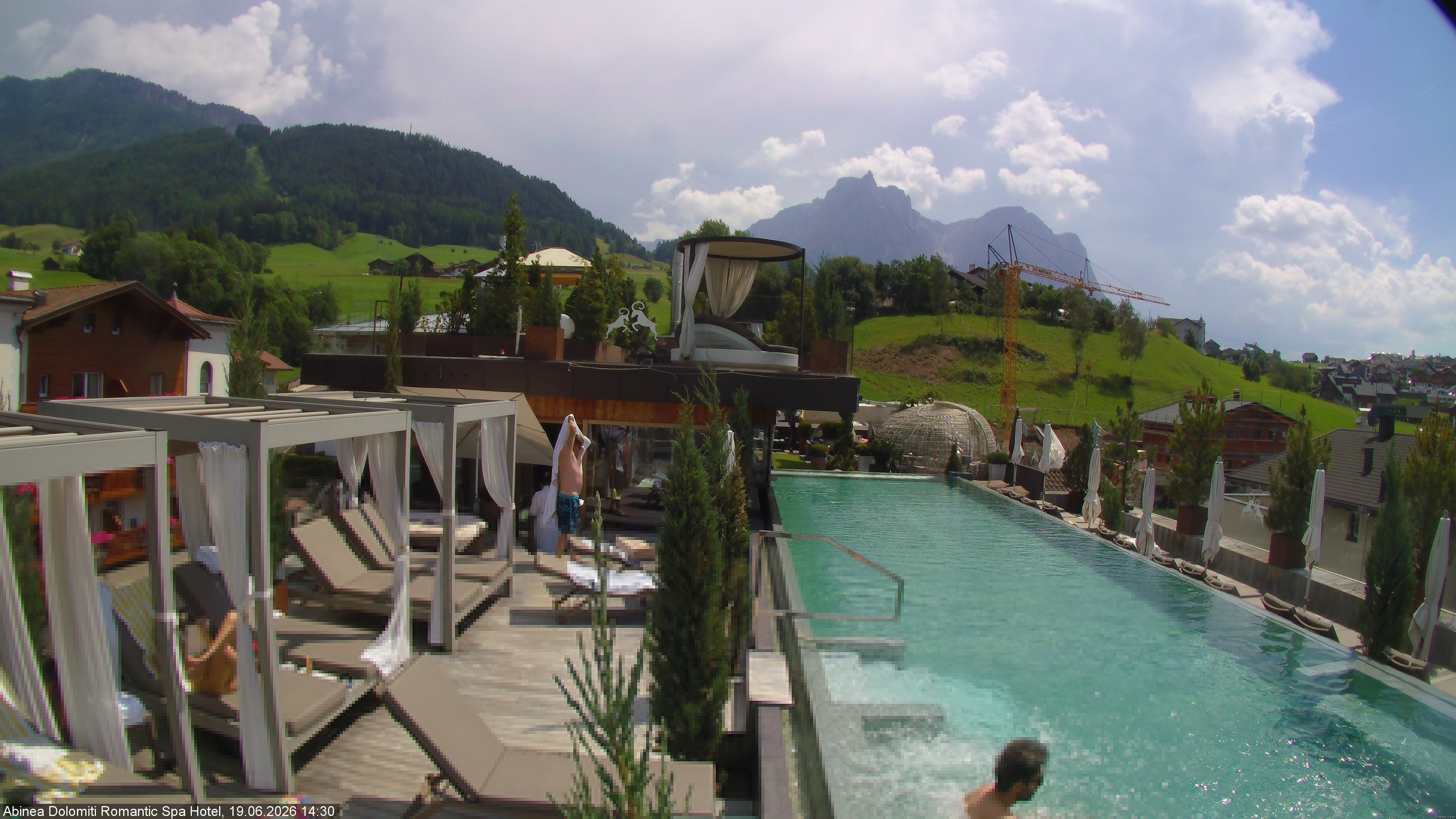 Archived image Webcam Kastelruth: Abinea Dolomiti Romantic Spa Hotel
