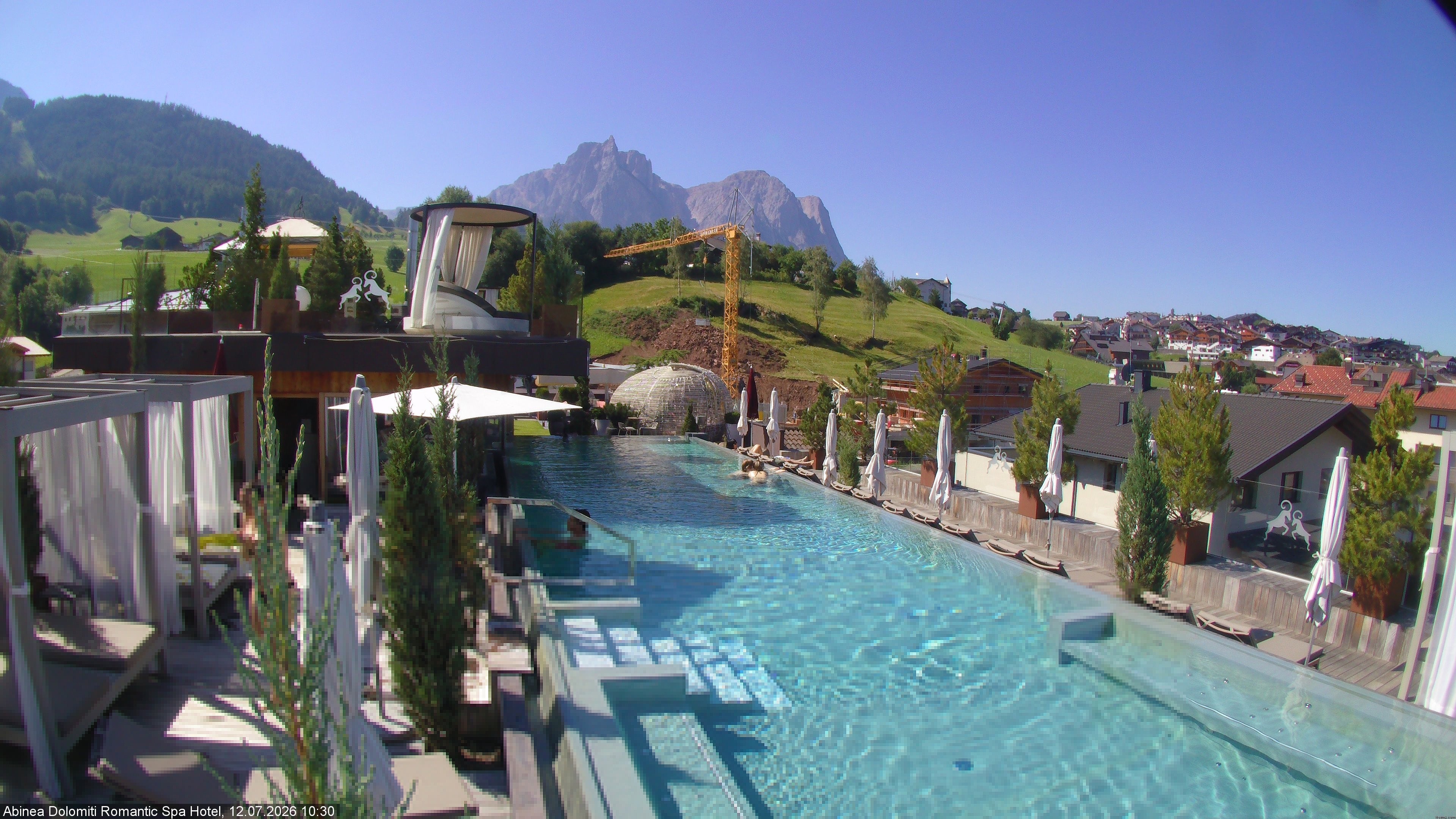 Archived image Webcam Kastelruth: Abinea Dolomiti Romantic Spa Hotel