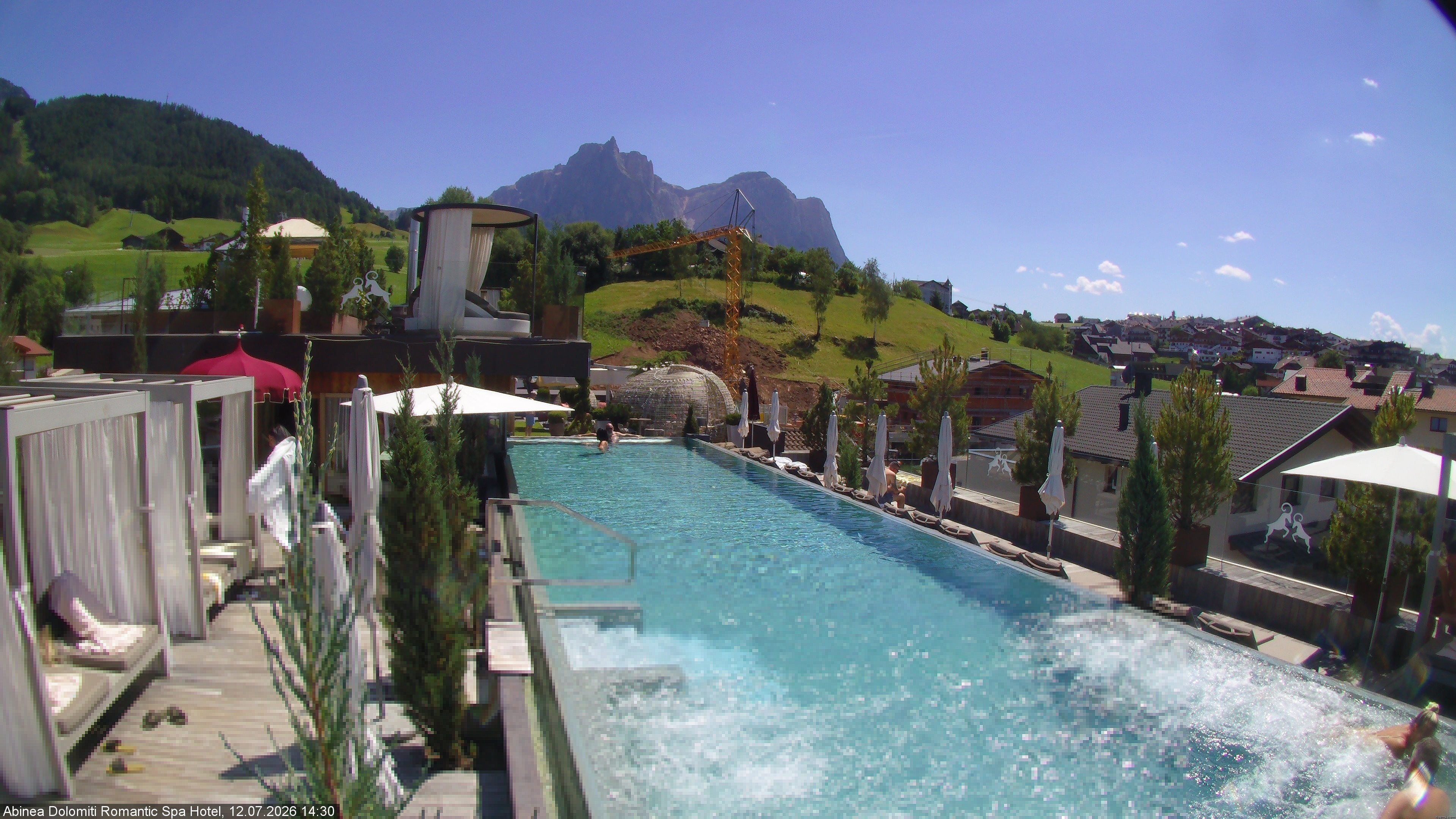 Archived image Webcam Kastelruth: Abinea Dolomiti Romantic Spa Hotel